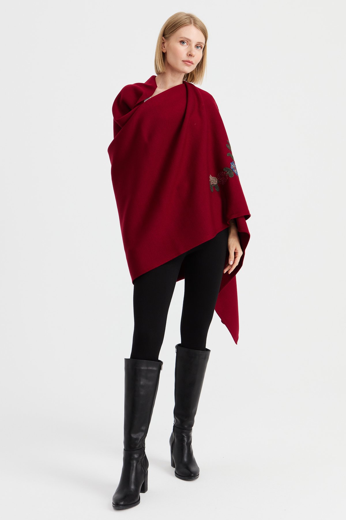 23022Kadın Köşeleri Nakış İşlemeli Şal Bordo