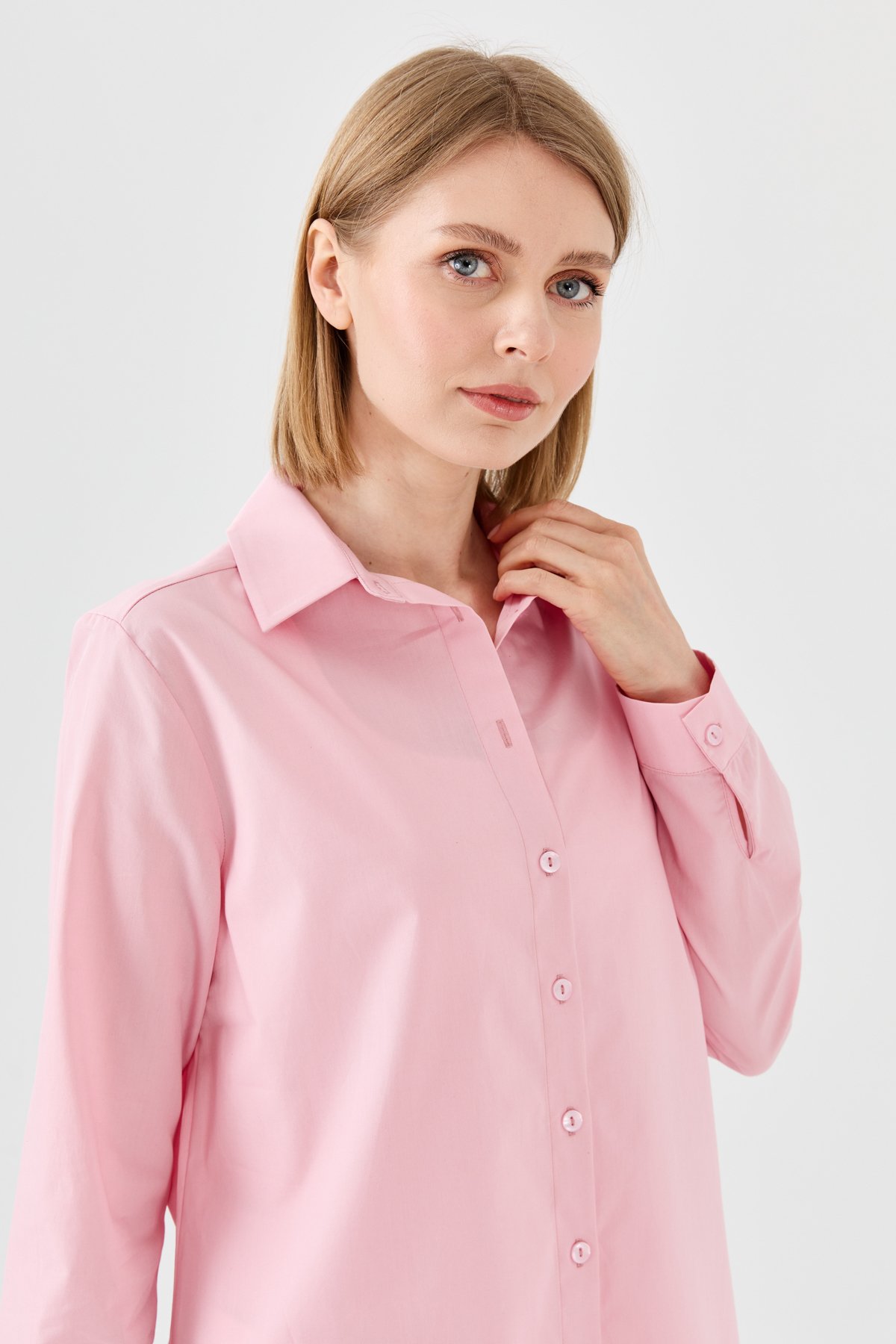 22805Kadın Koton Uzun Gömlek Pudra