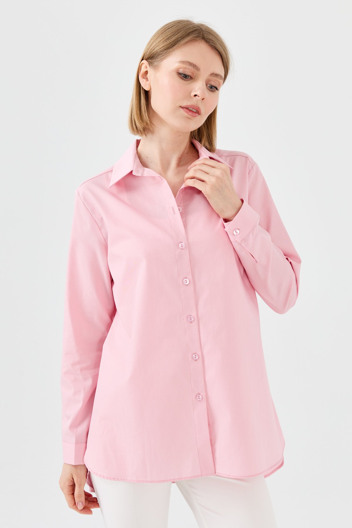 22805Kadın Koton Uzun Gömlek Pudra