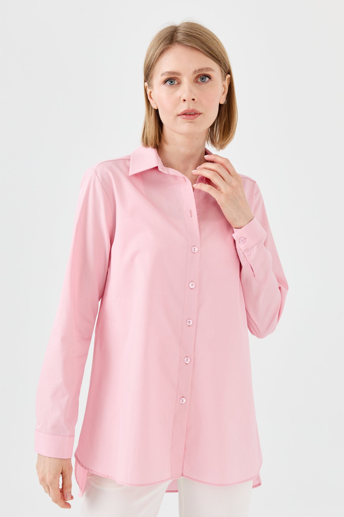 22805Kadın Koton Uzun Gömlek Pudra