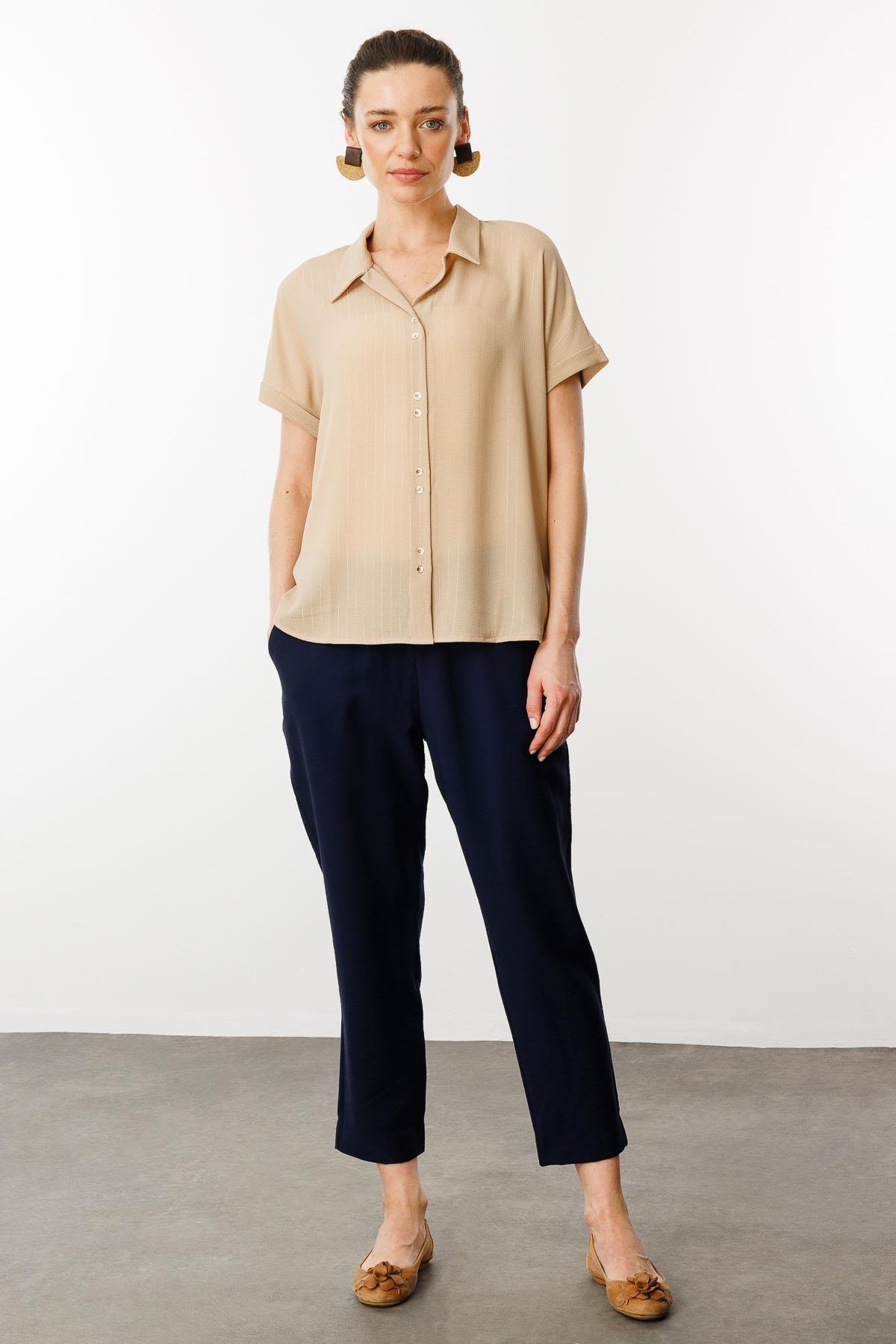 25845Kadın Krep Kumaş Simli Gömlek Vizon