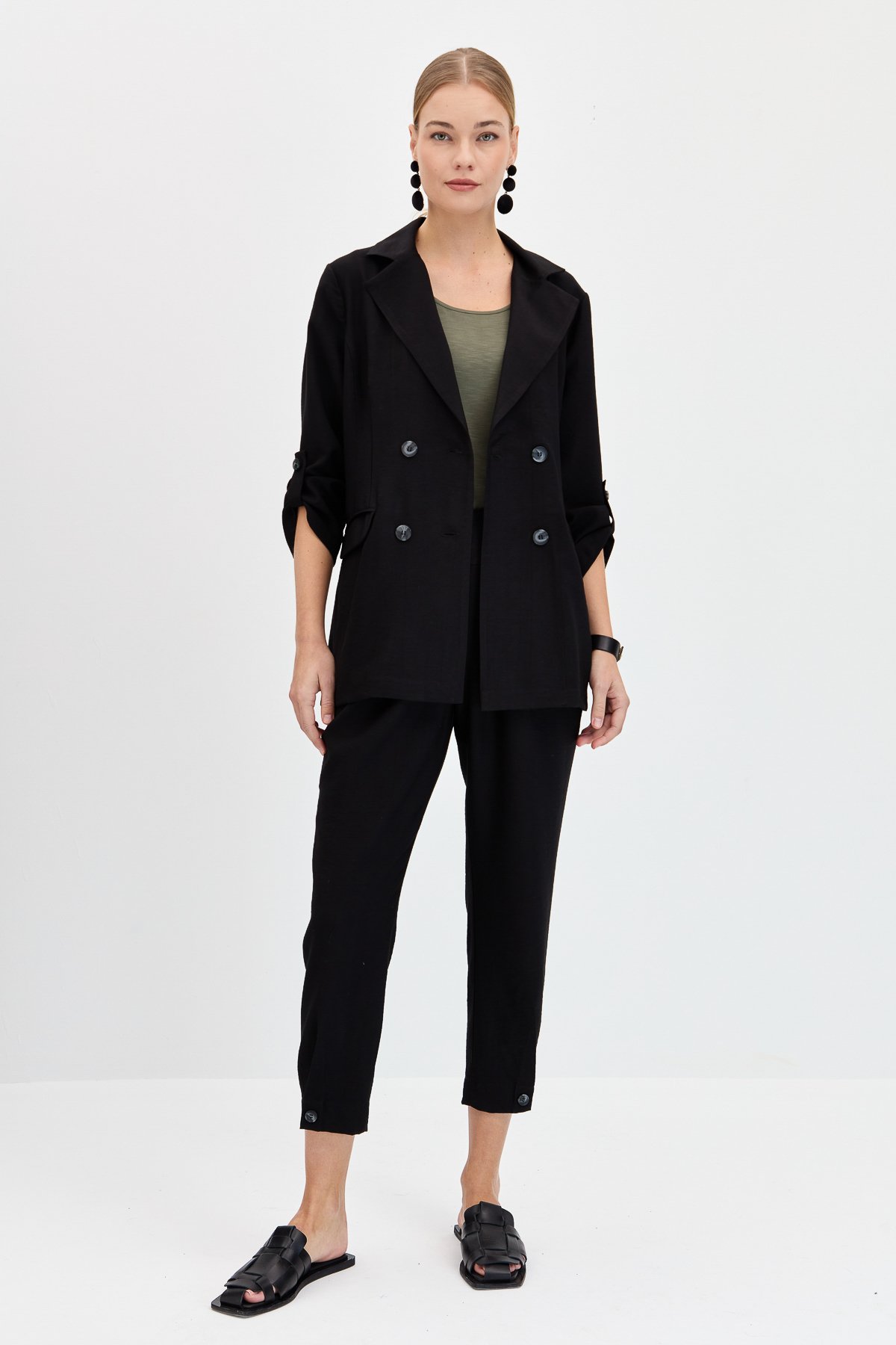 KMY24100Kadın Kruvaze Model Düğmeli Keten Ceket Siyah