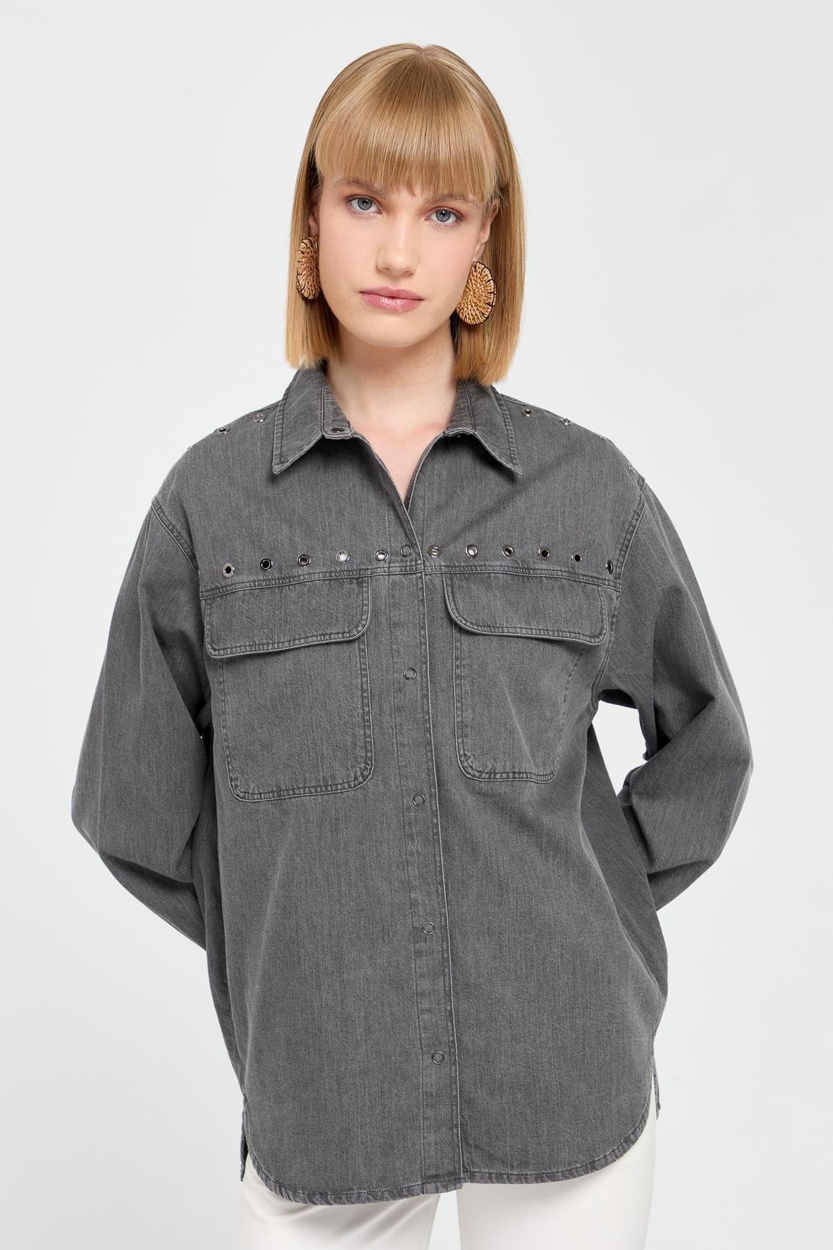 KMY24096Женская хлопковая рубашка с карманами