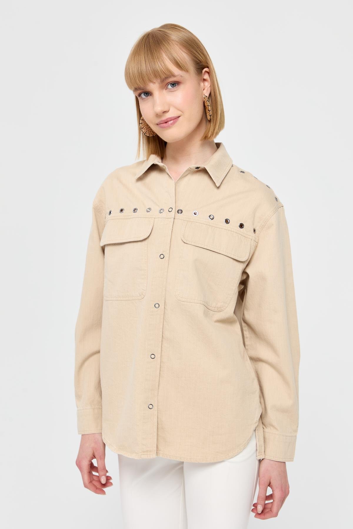 KMY24096Женская хлопковая рубашка с карманами