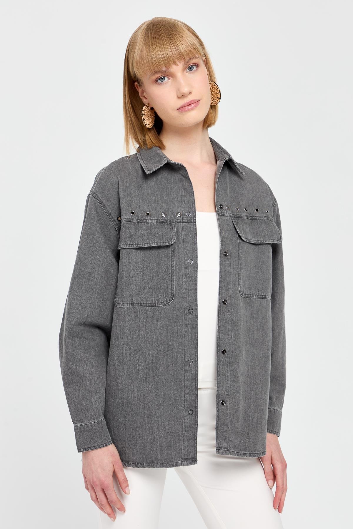 KMY24096Женская хлопковая рубашка с карманами