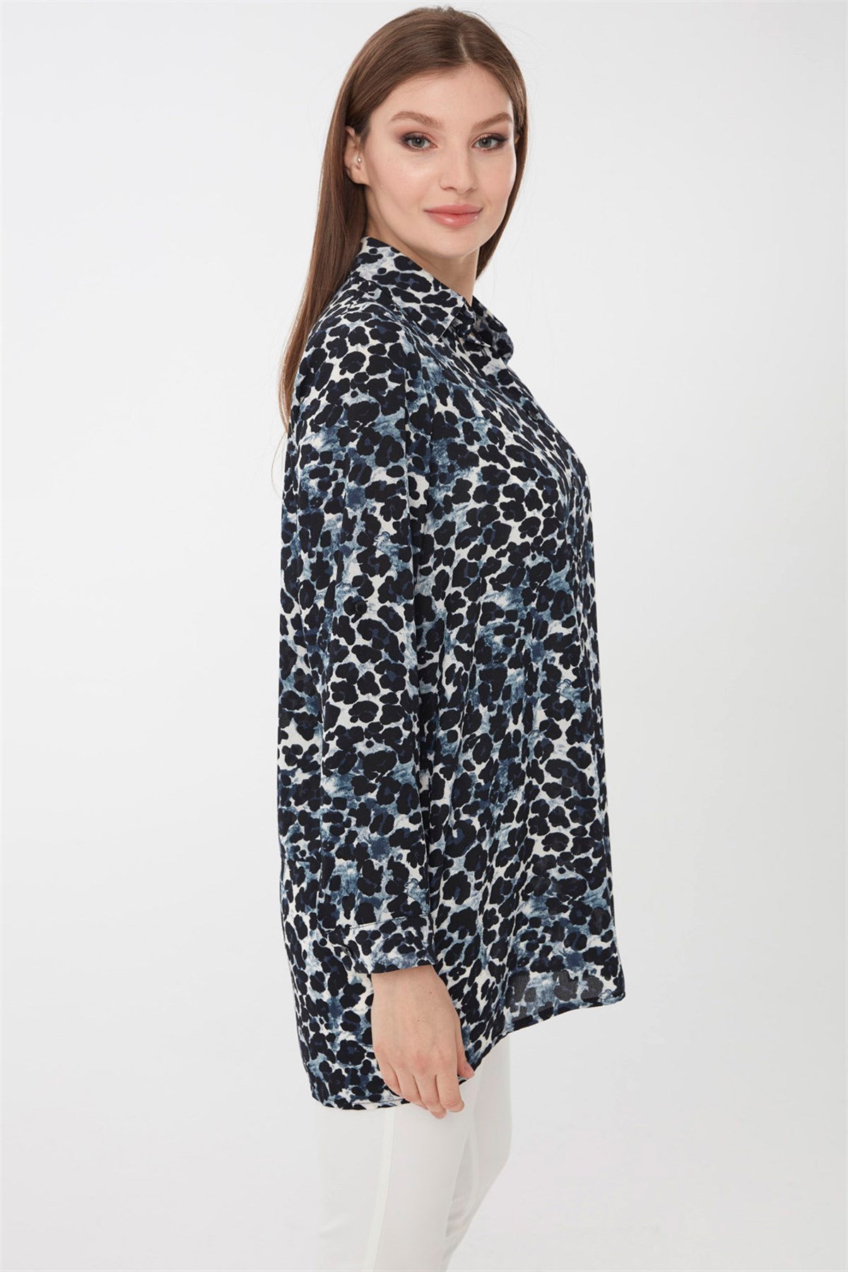 22804Kadın Leopar Desenli Gömlek İndigo