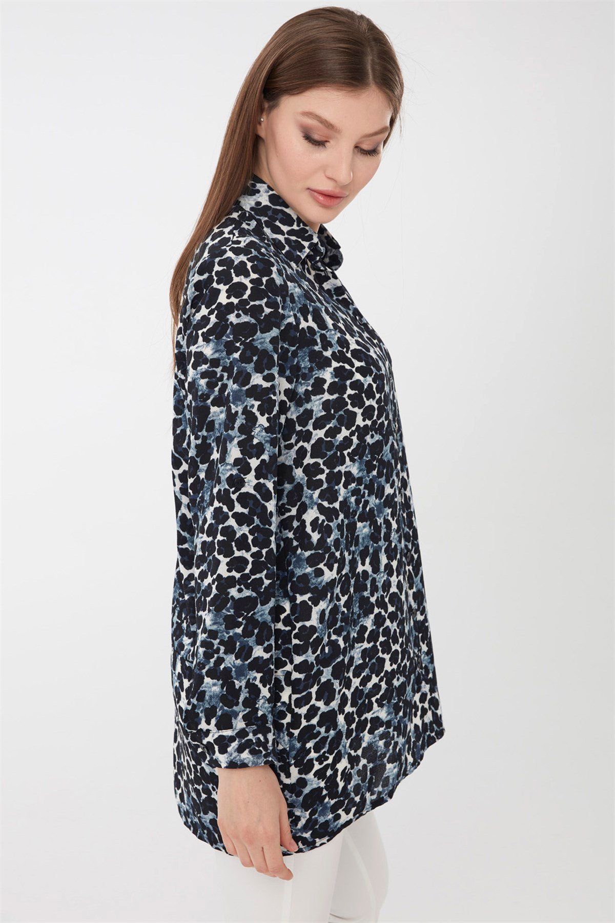 22804Kadın Leopar Desenli Gömlek İndigo