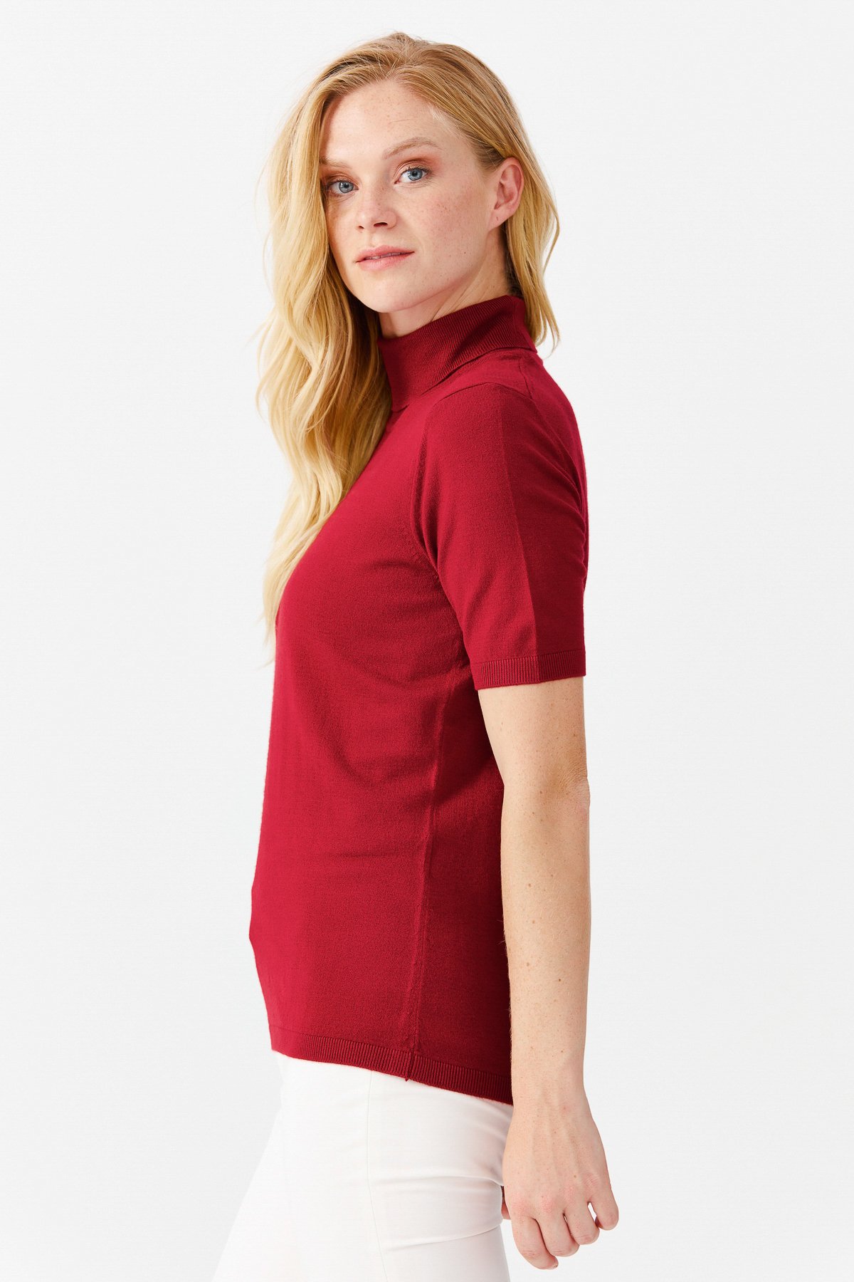 20346Женская блузка с водолазкой из лайкры ТЕМНО-КРАСНЫЙ