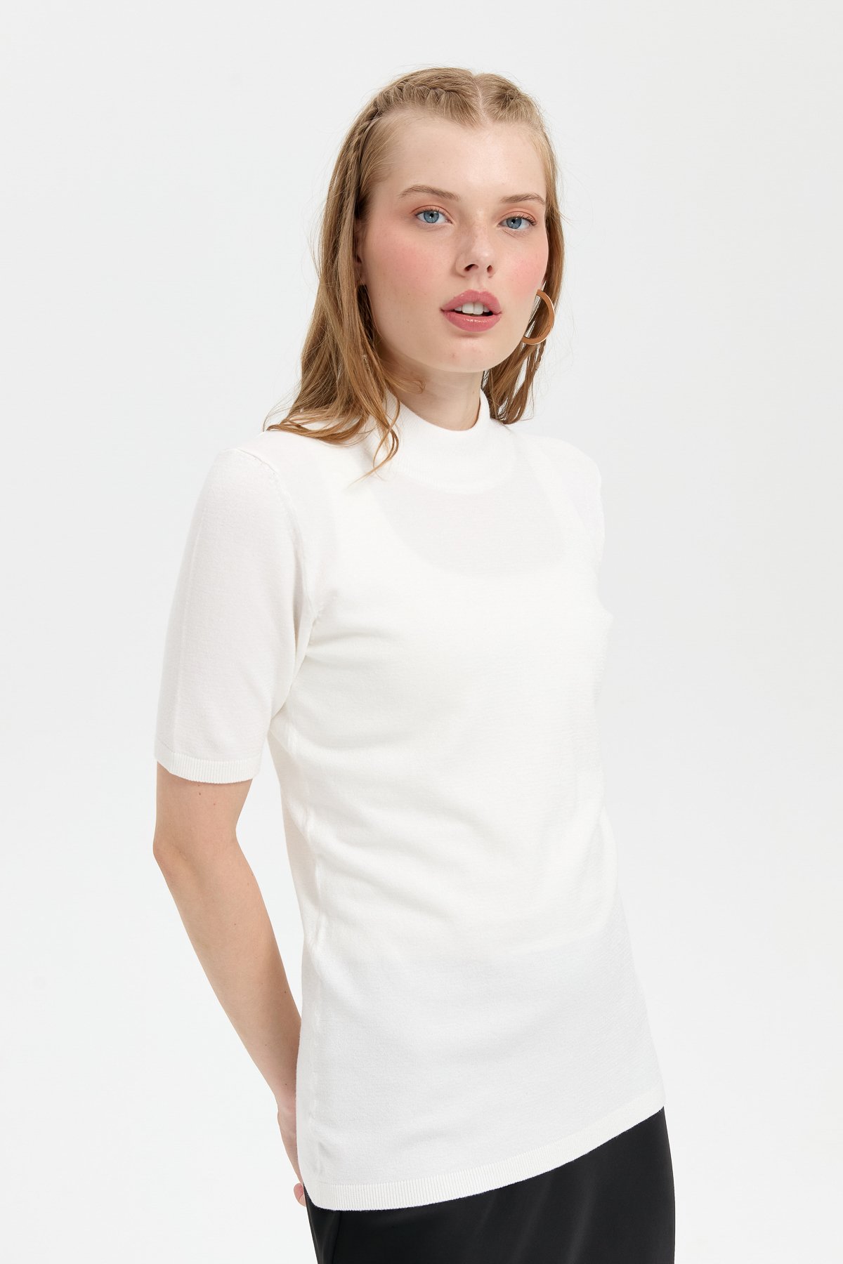 20345Kadın Likralı Kısa Kollu Yarım Balıkçı Bluz Kemik