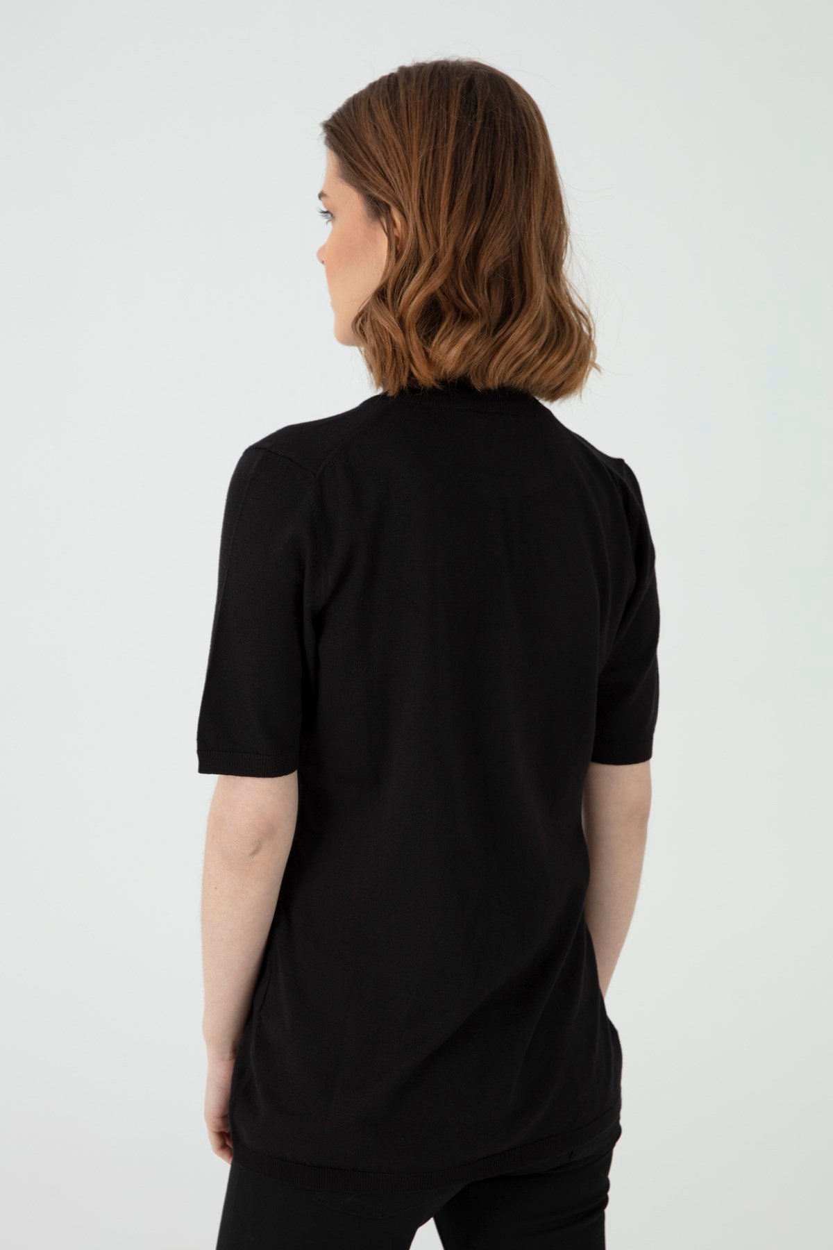 20345Kadın Likralı Kısa Kollu Yarım Balıkçı Bluz Siyah