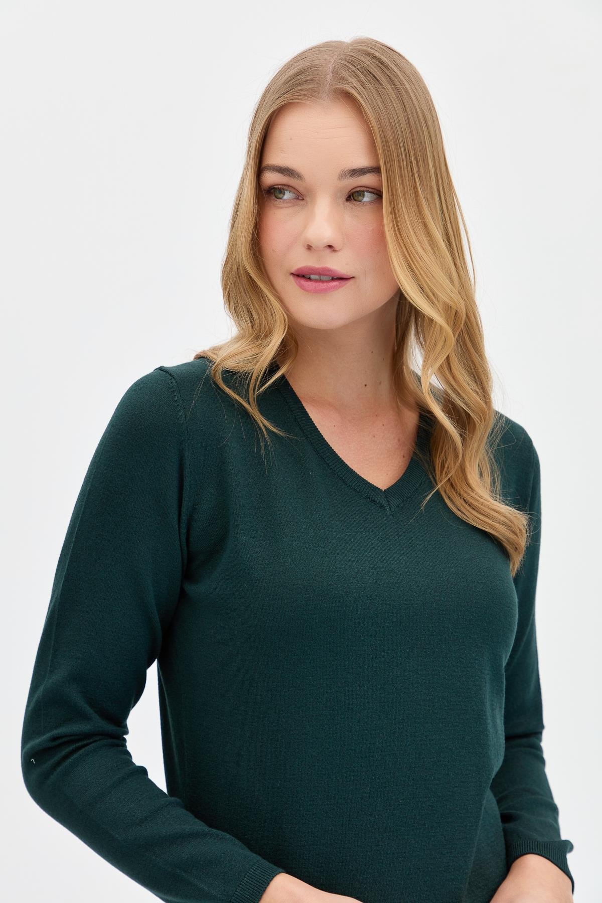 20014Kadın Likralı Uzun Kol Basic V Yaka Bluz Nefti