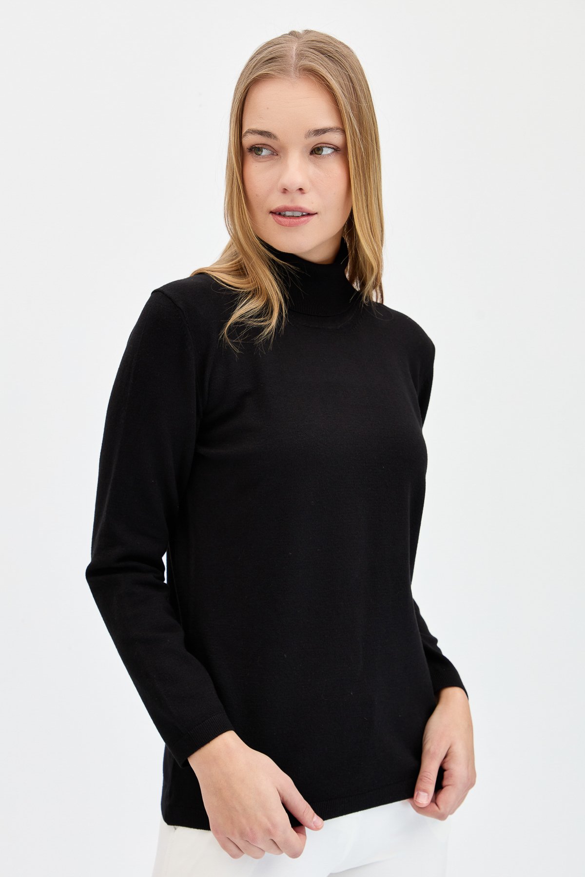 20017Женская базовая блузка из лайкры черный