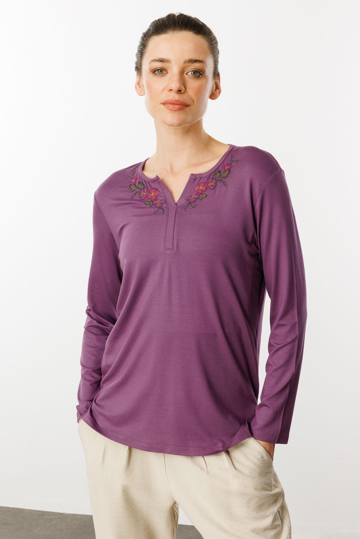 25702Kadın Nakış İşlemeli Uzun Kollu Penye Bluz Lila