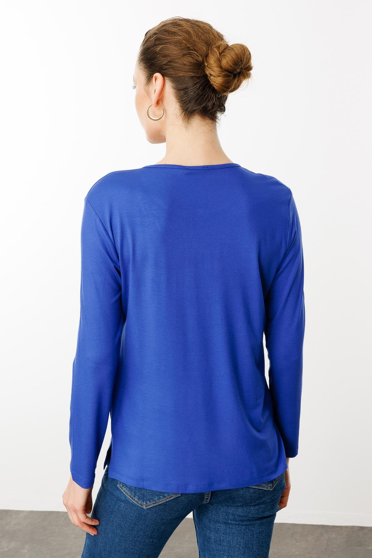 25702Kadın Nakış İşlemeli Uzun Kollu Penye Bluz Saks Mavi