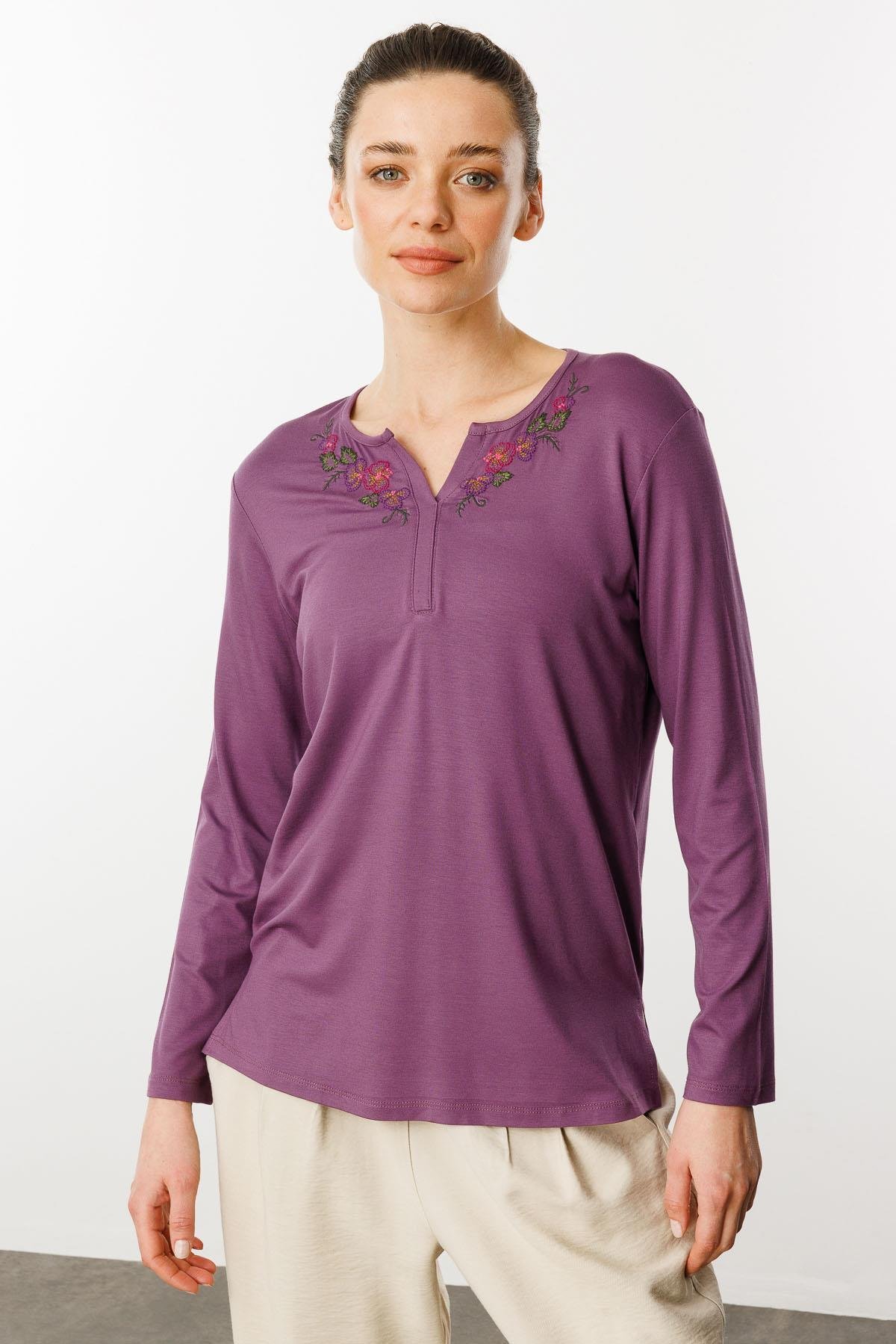 25702Kadın Nakış İşlemeli Uzun Kollu Penye Bluz Lila