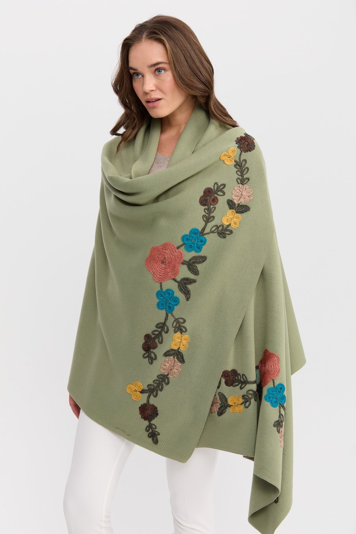 22175Kadın Nakışlı Büyük Şal A.Çağla