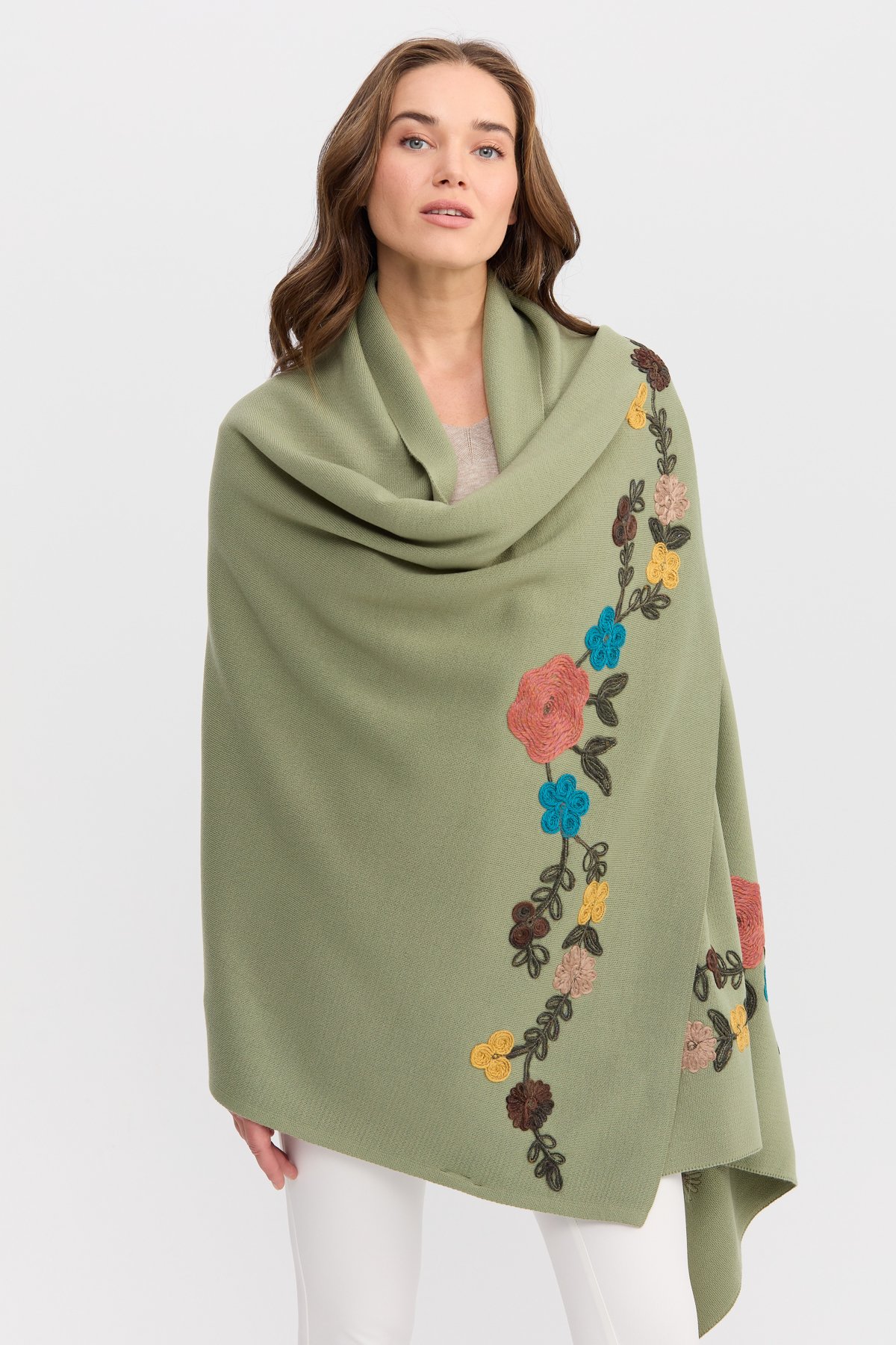 22175Kadın Nakışlı Büyük Şal A.Çağla