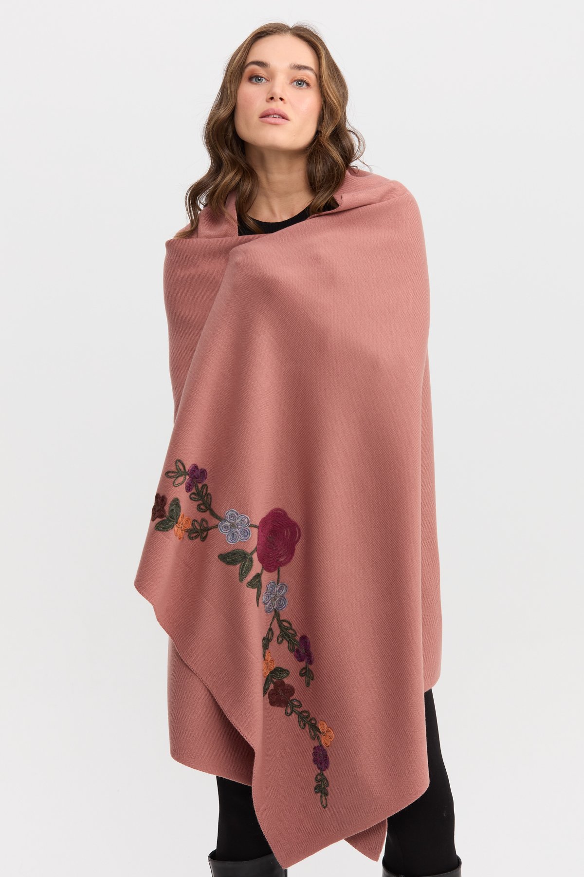 22175Kadın Nakışlı Büyük Şal G.Kurusu