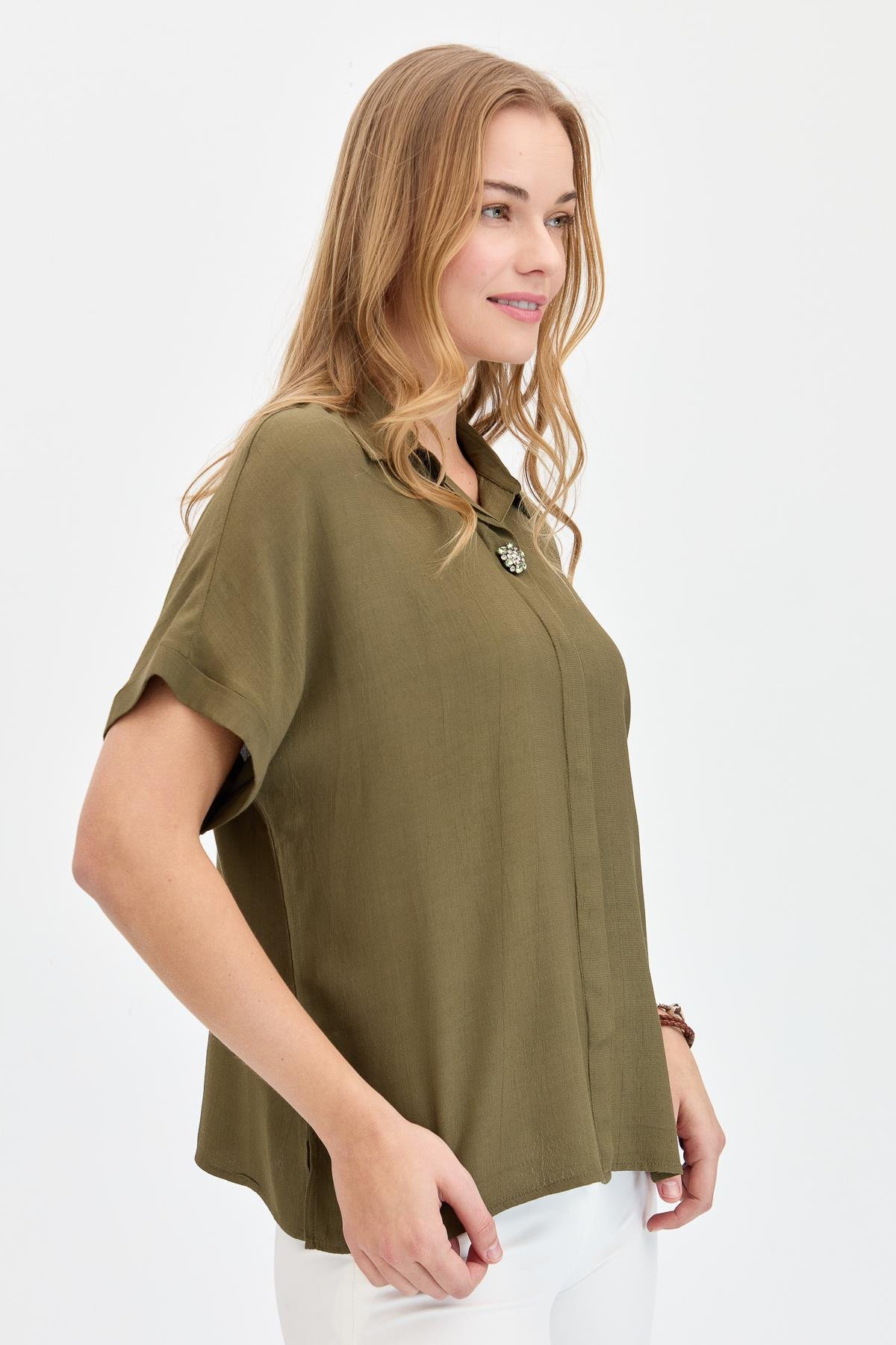KMY24064Kadın Önü Broşlu Maroken Gömlek Haki