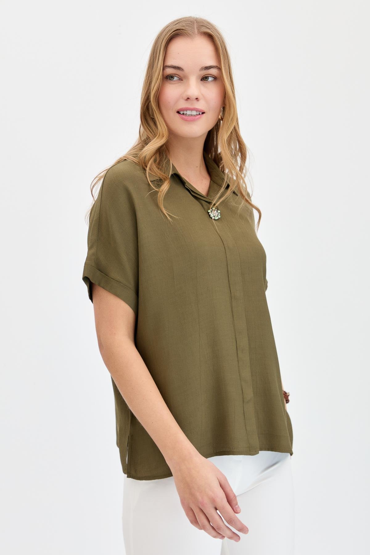 KMY24064Kadın Önü Broşlu Maroken Gömlek Haki