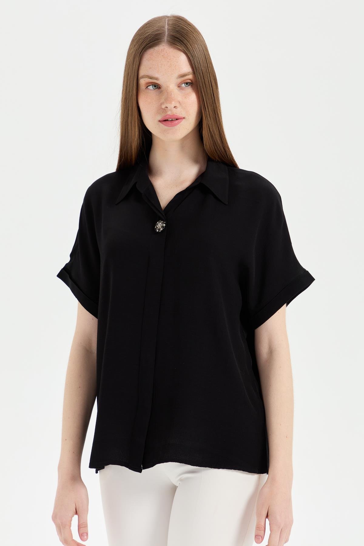 KMY24064Женская рубашка с брошью спереди