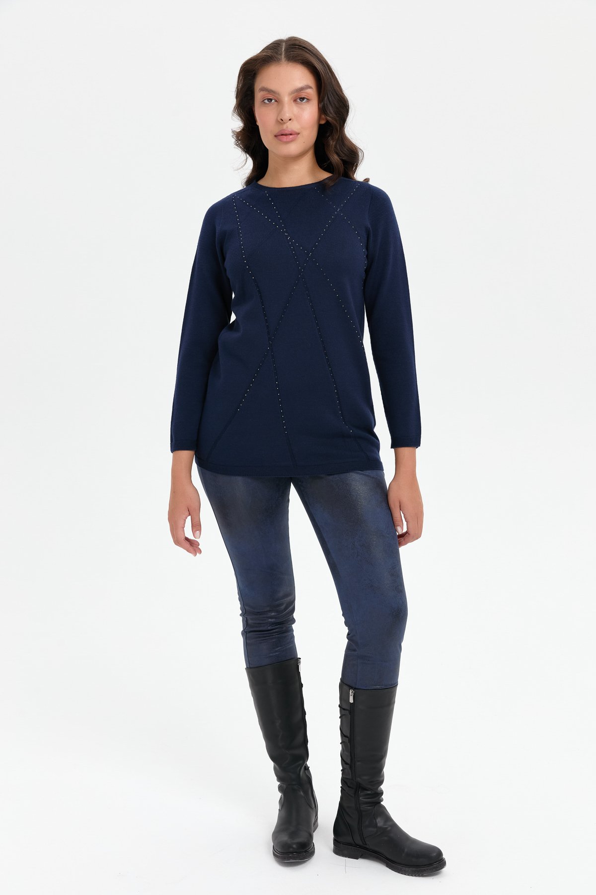 24190Kadın Önü Çapraz Desenli Taşlı Dikişsiz Kazak K.Lacivert