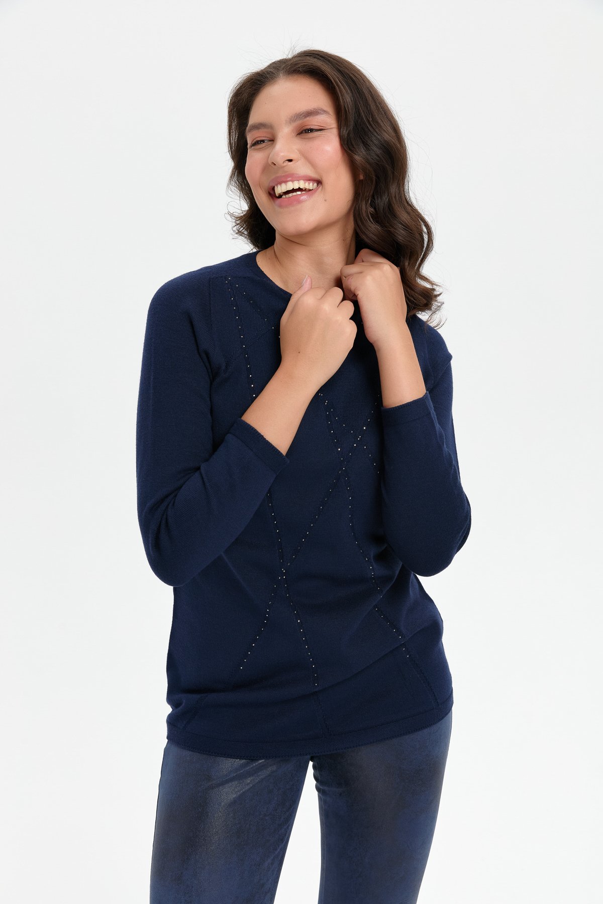 24190Kadın Önü Çapraz Desenli Taşlı Dikişsiz Kazak K.Lacivert