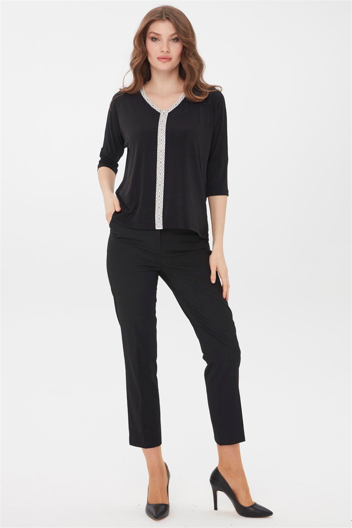 21721Kadın Önü Taş İşlemeli Truvakar Kol Bluz Siyah