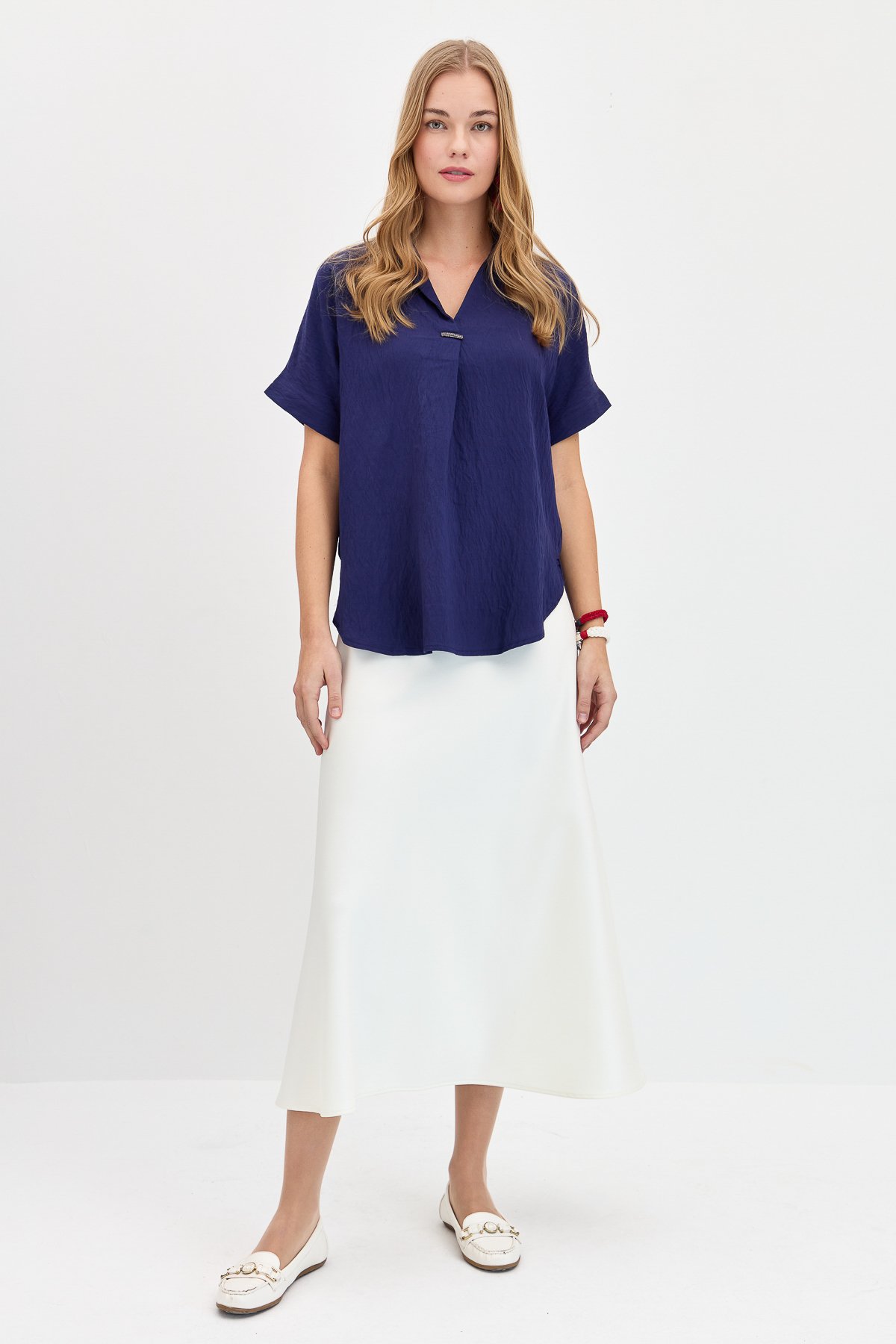 23459Kadın Önü Tokalı Bluz Lacivert