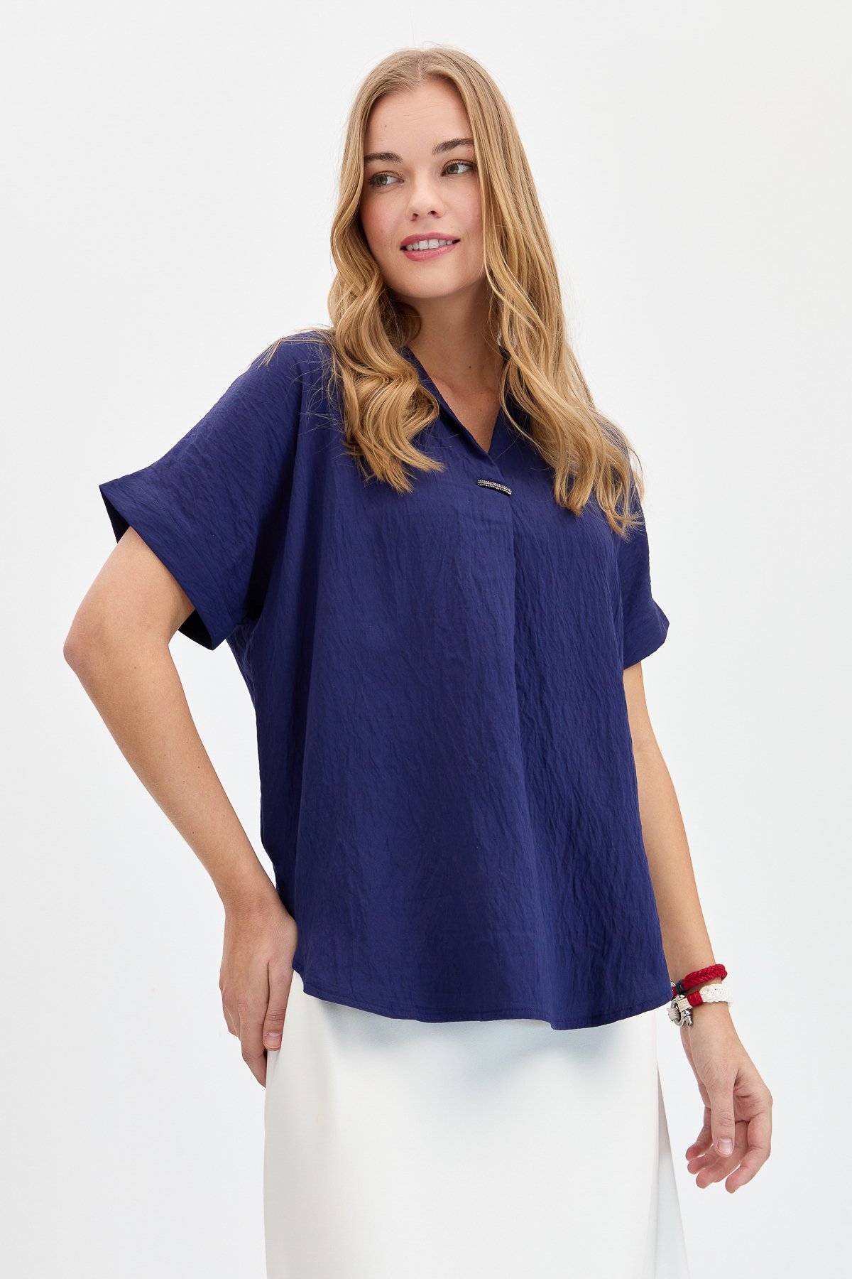 23459Kadın Önü Tokalı Bluz Lacivert