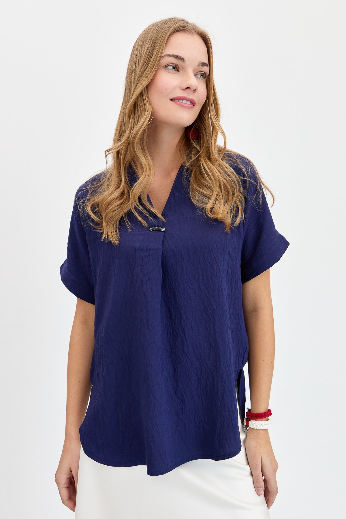 23459Kadın Önü Tokalı Bluz Lacivert