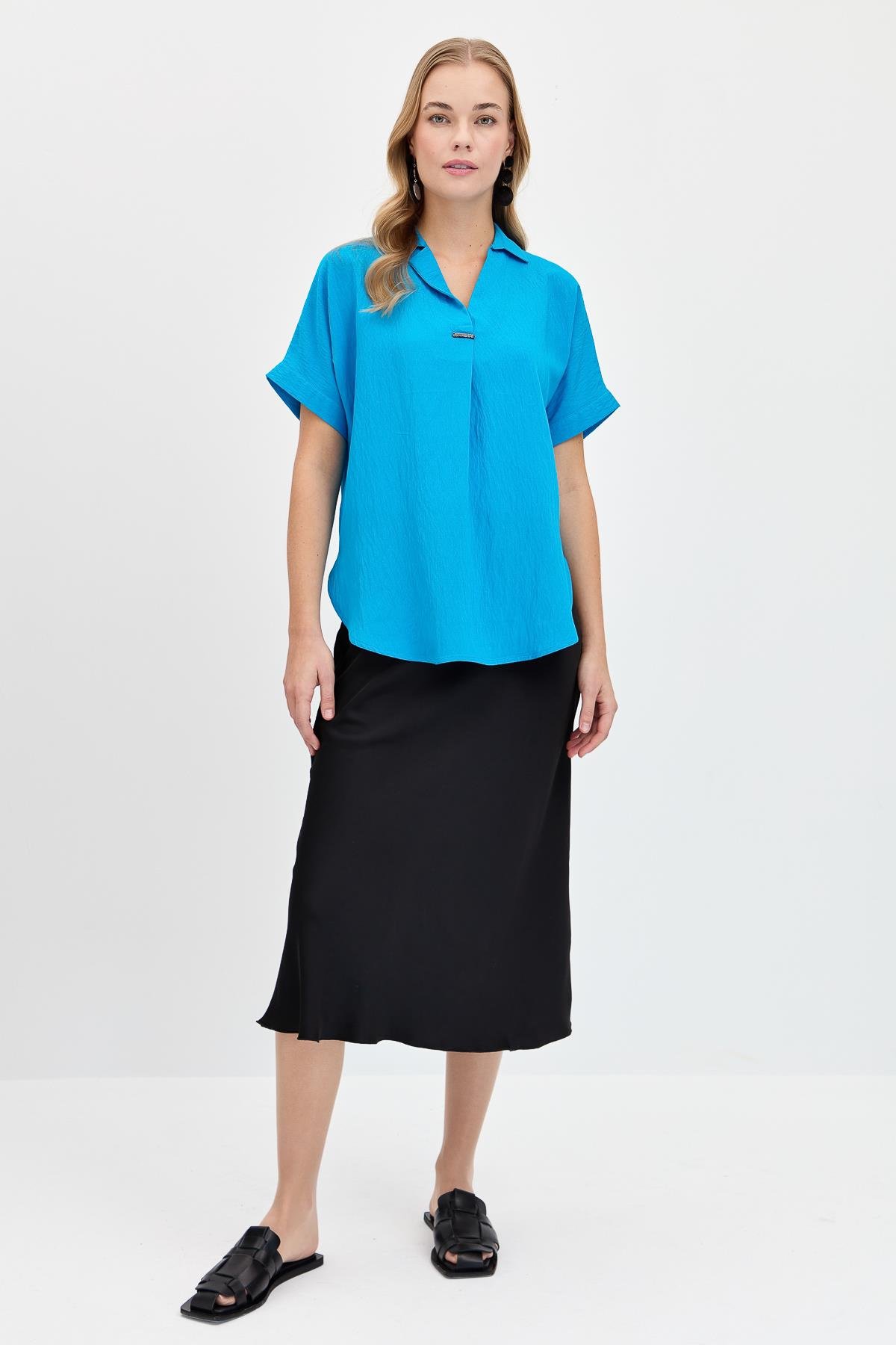 23459Kadın Önü Tokalı Bluz Mavi