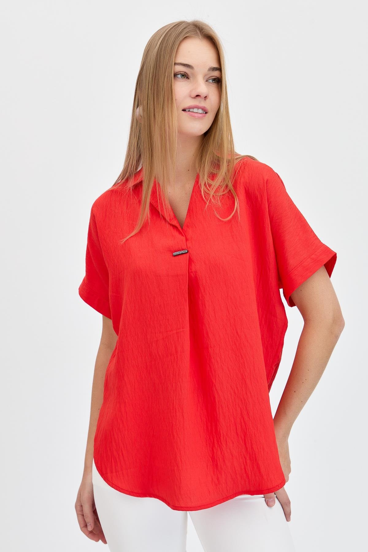 23459Kadın Önü Tokalı Bluz Mercan