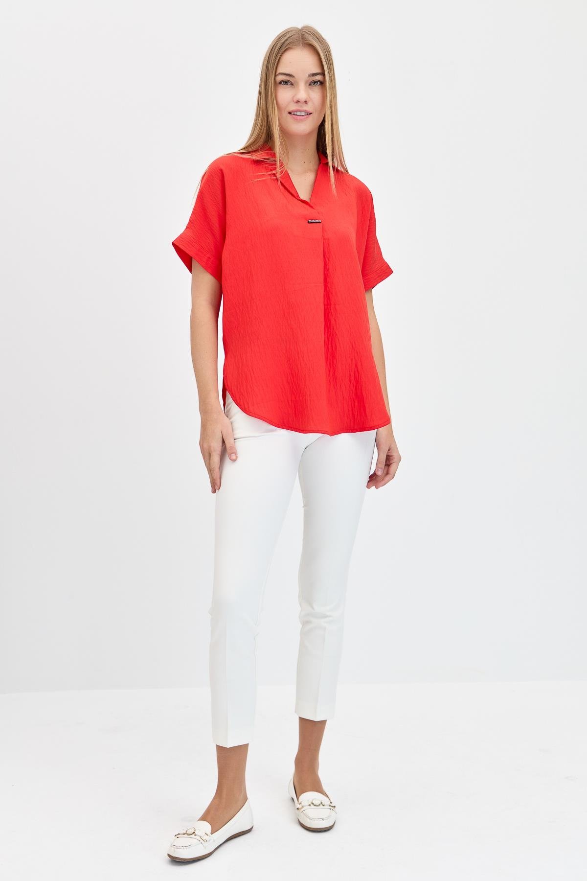 23459Kadın Önü Tokalı Bluz Mercan