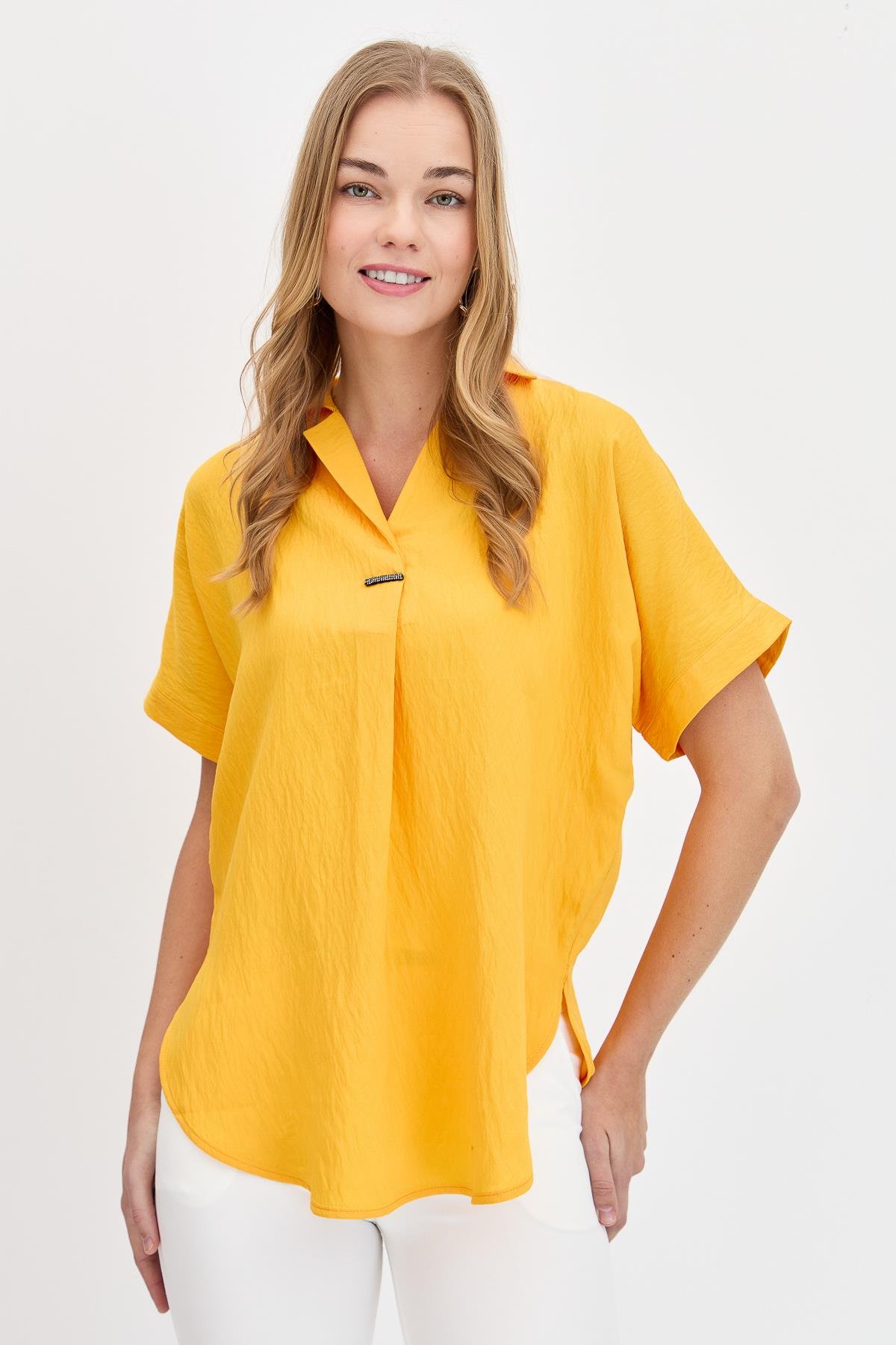 23459Kadın Önü Tokalı Bluz Sarı