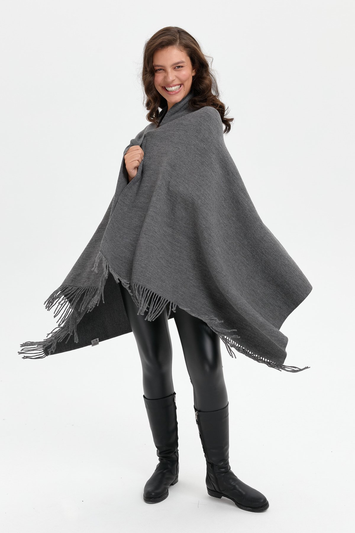 24030Kadın Ortası Çiçek İşlemeli Şal G.Melanj