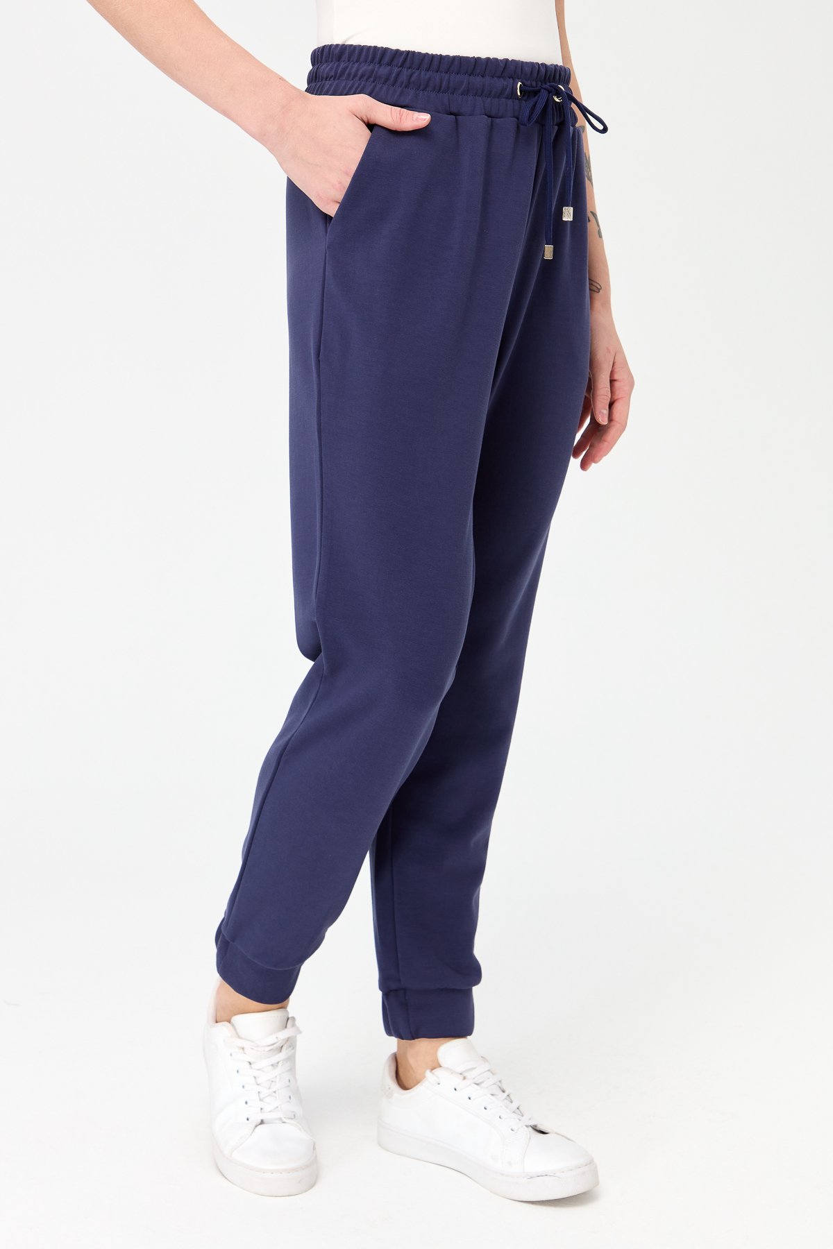 KMK23007Kadın Paça Arkası Lastikli Cepli Eşofman Pantolon Lacivert