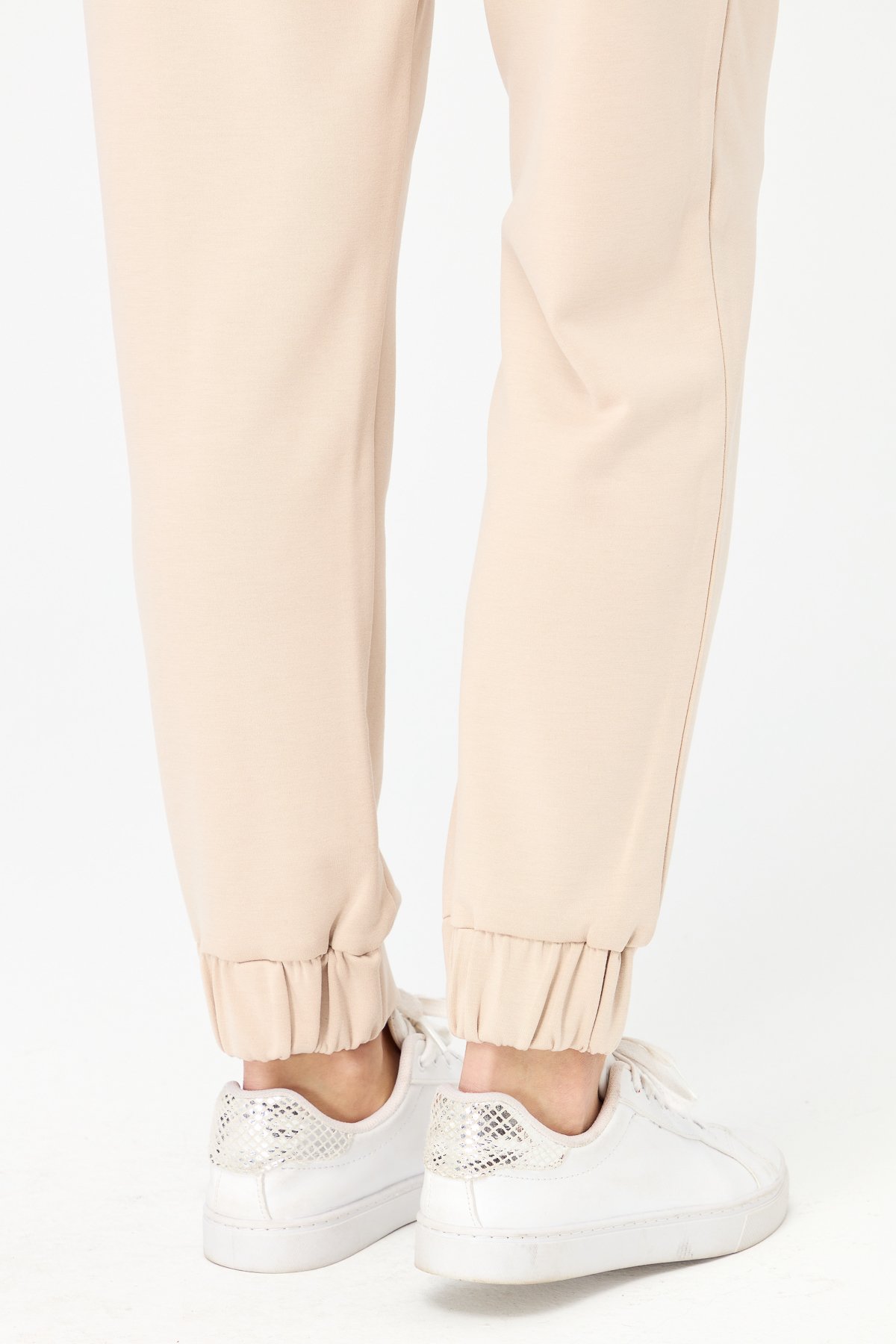 KMK23007Kadın Paça Arkası Lastikli Cepli Eşofman Pantolon Bej