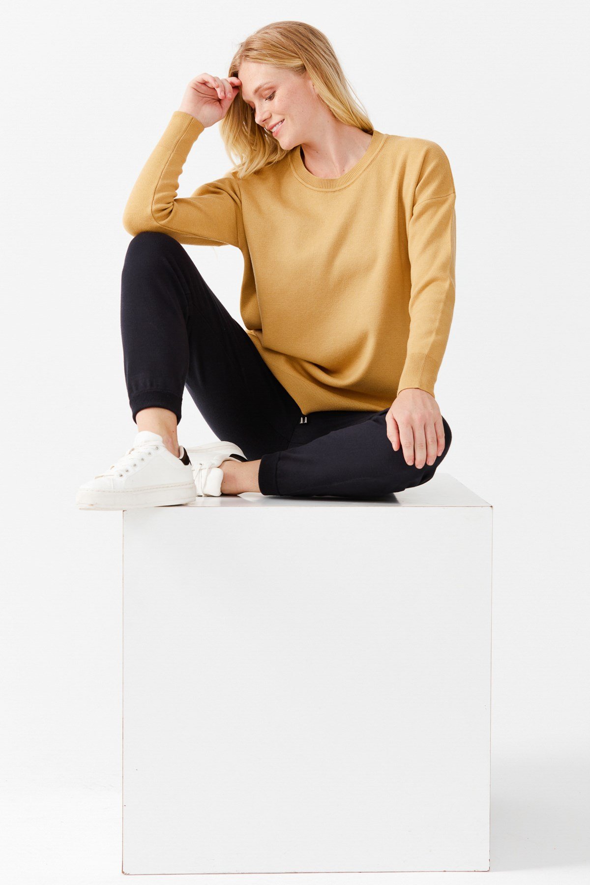 22301Women'S Trousers With An Elastic Band At The Bottom, Navy Blue