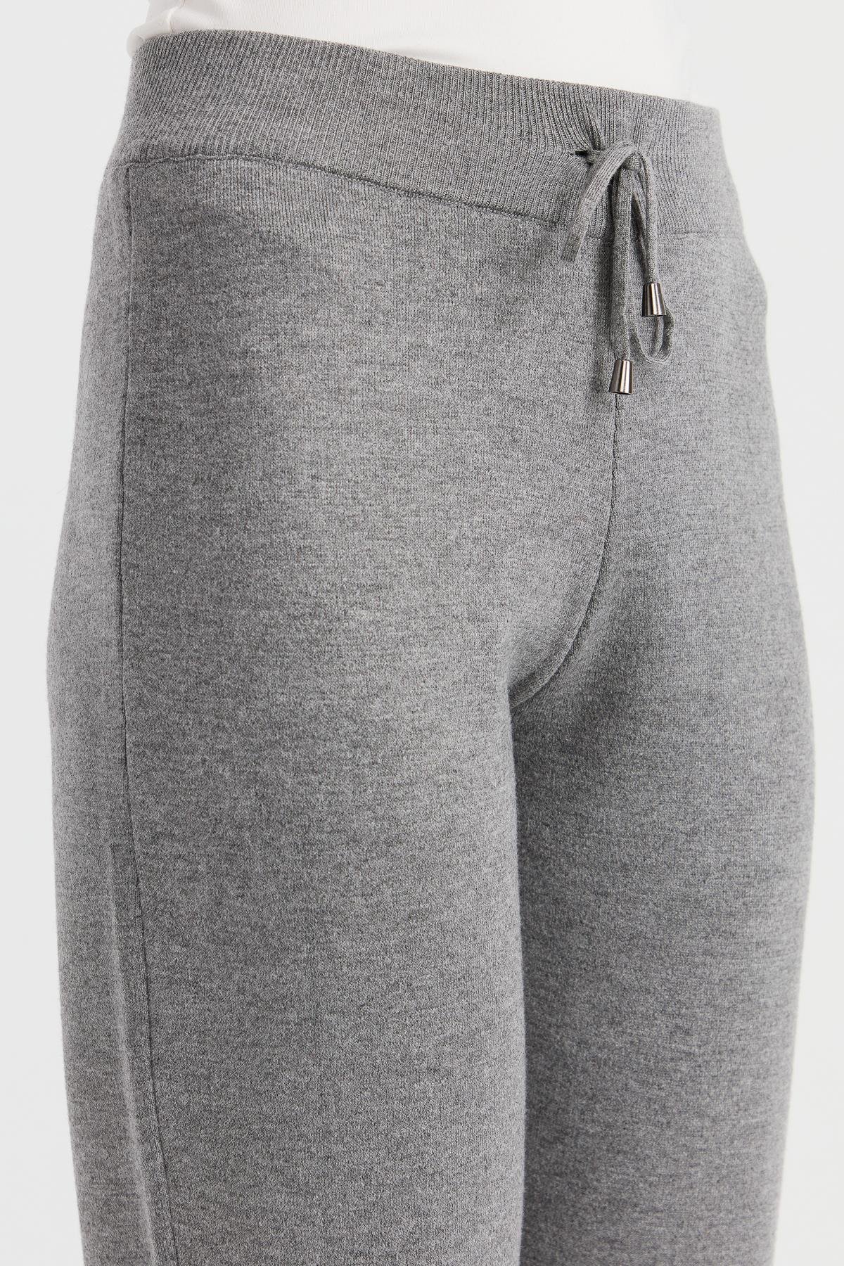 22026Kadın Pantolon Füme