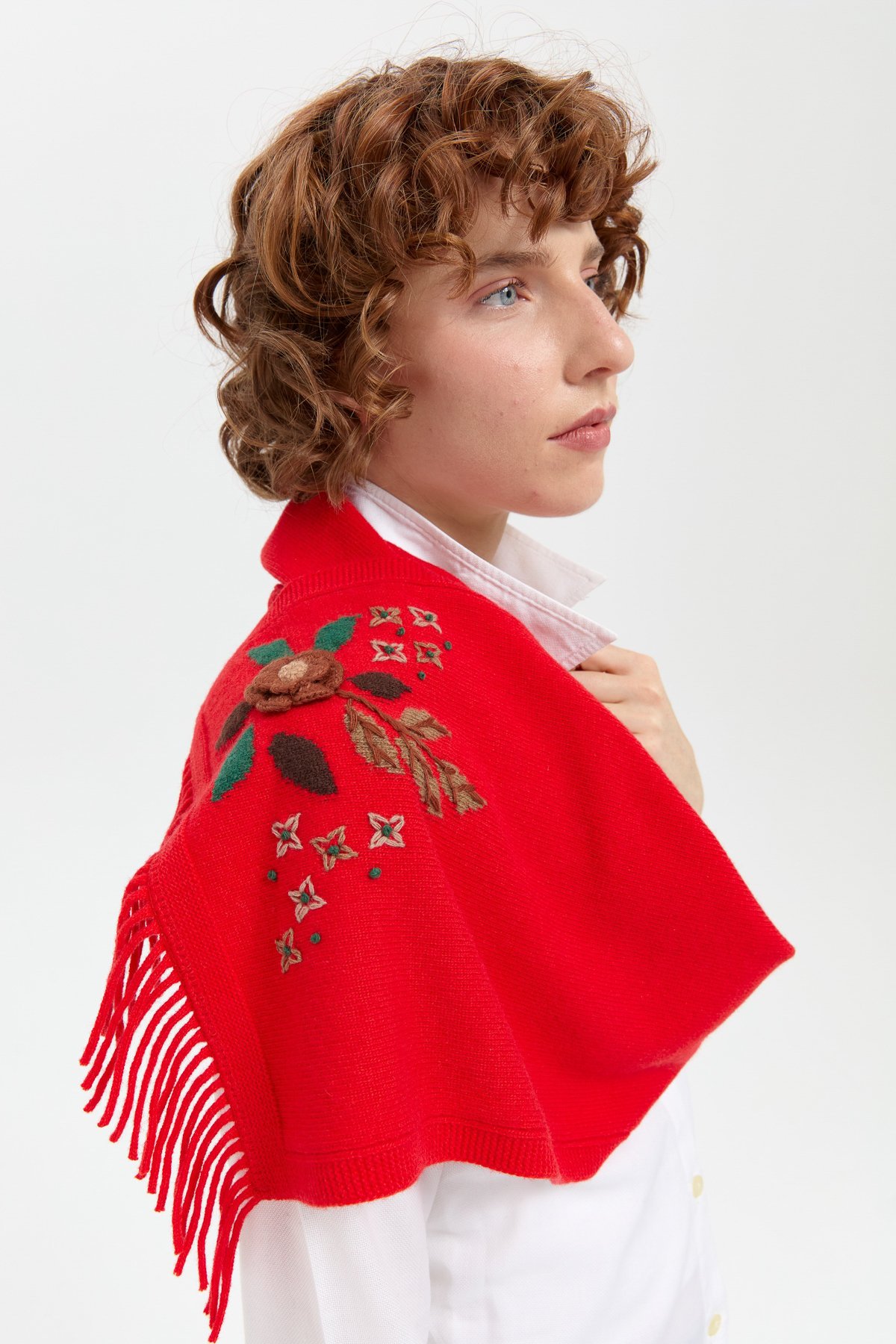 24027Kadın Papatya İşlemeli Püsküllü Yün Kaşkol Mercan