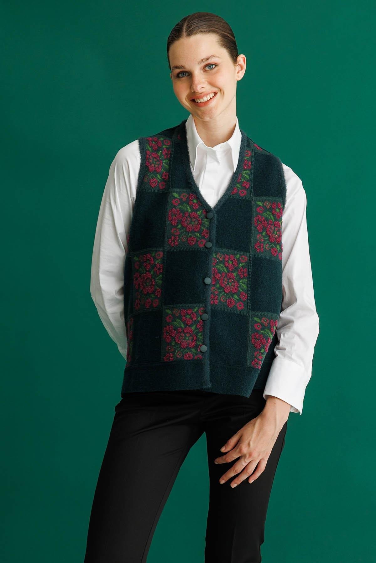 24084Kadın Pıtırcık Çiçekli Patchwork Keçe Yün Yelek Yeşil_Mürdüm