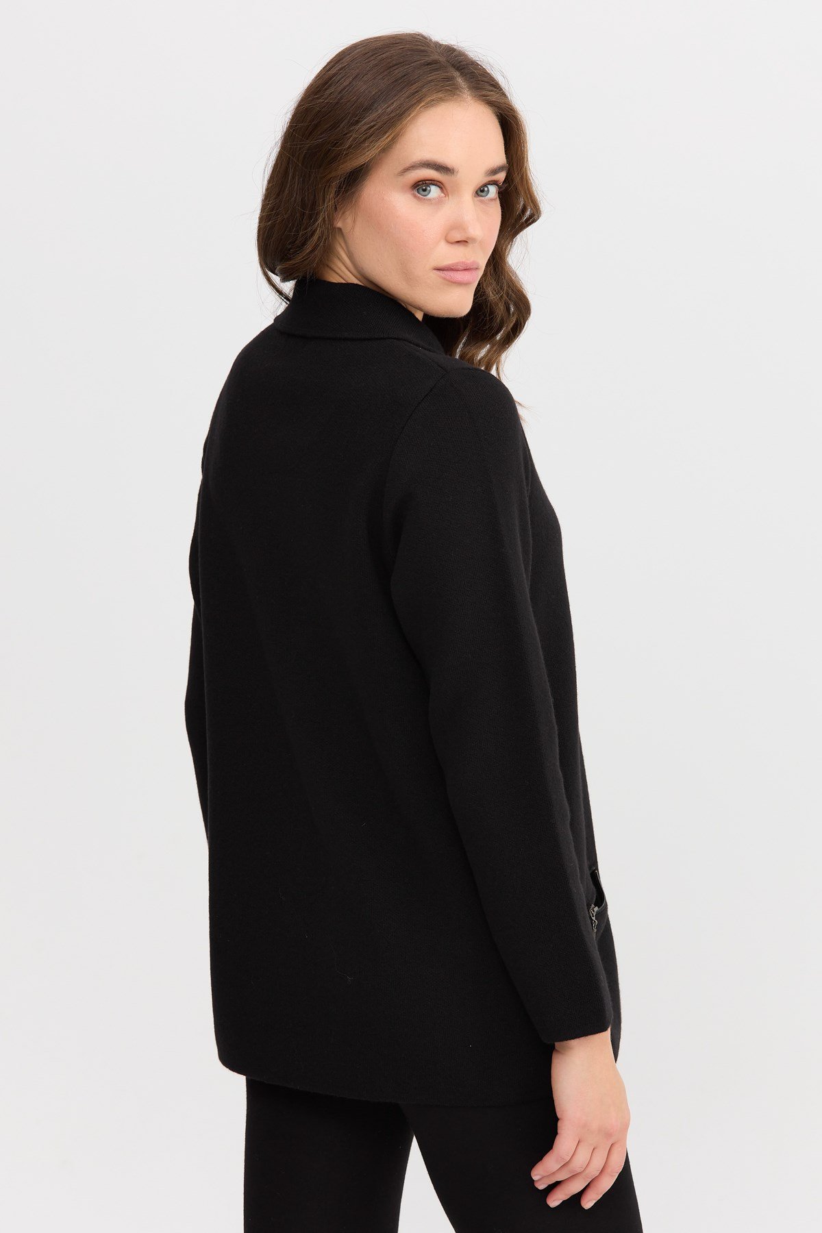 22128Kadın Polo Yaka Cebi Fermuarlı Yün Hırka Siyah