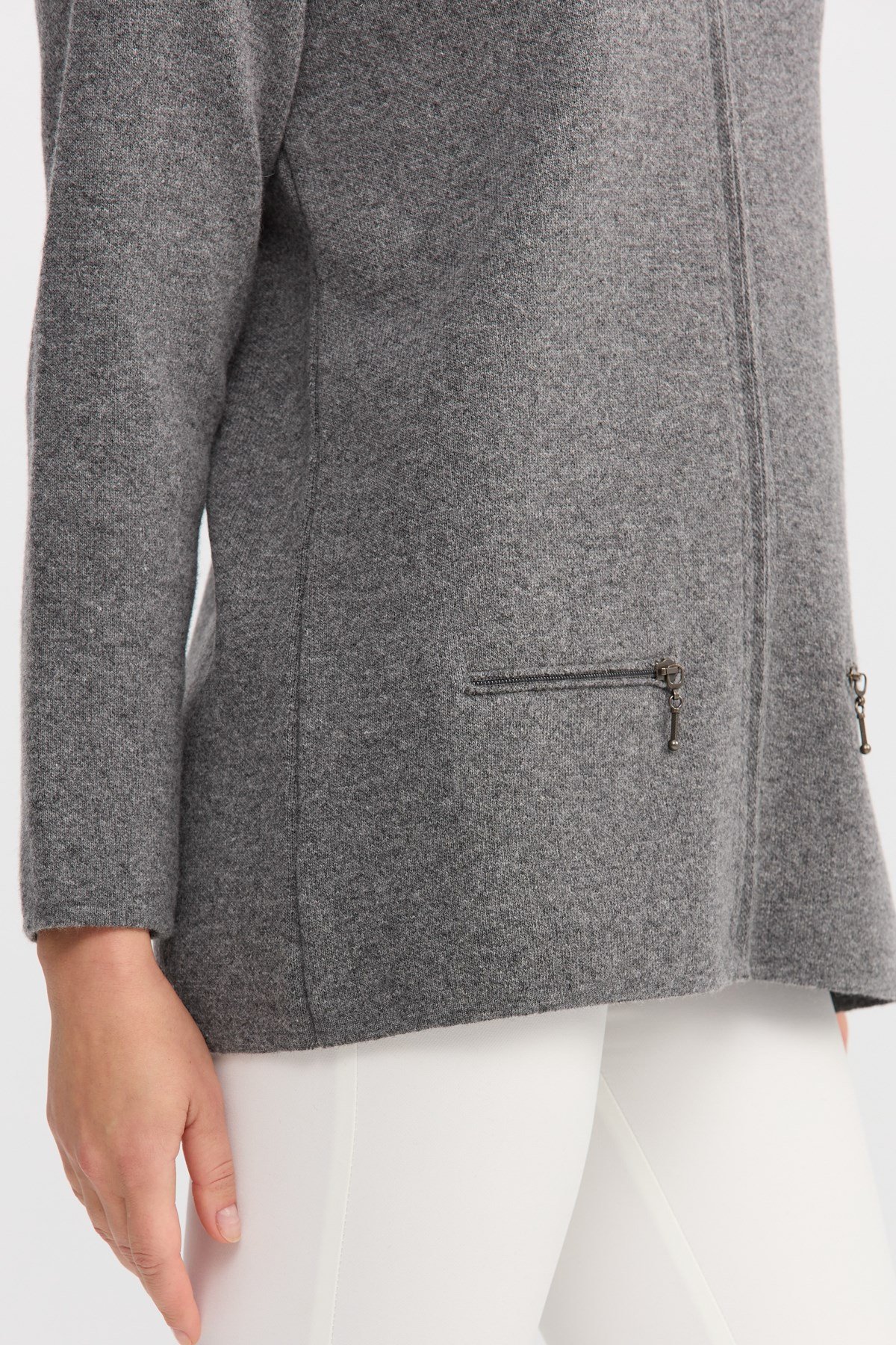 22128Kadın Polo Yaka Cebi Fermuarlı Yün Hırka Füme