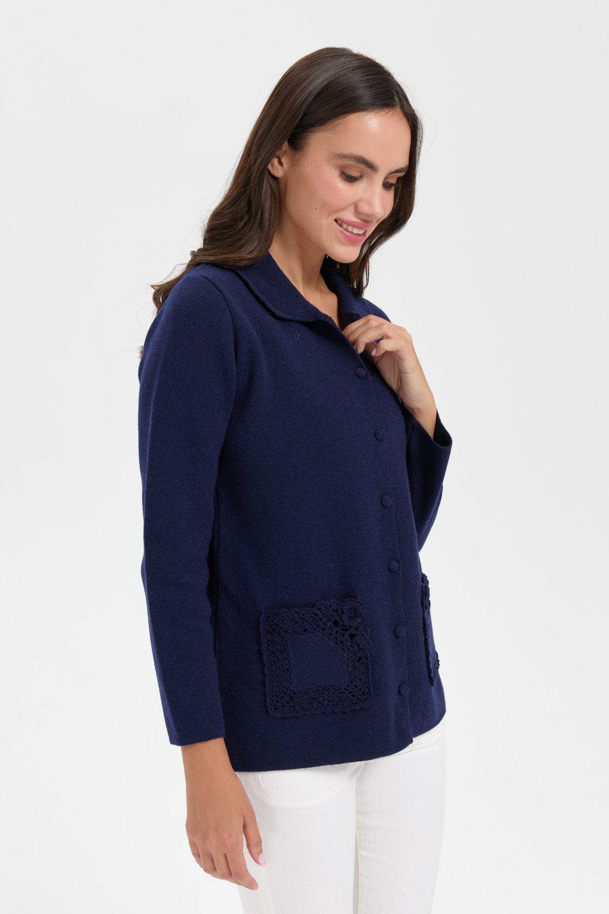 24015Kadın Polo Yaka Cebi Gül İşlemeli Kısa Yün Hırka Y.A Lacivert