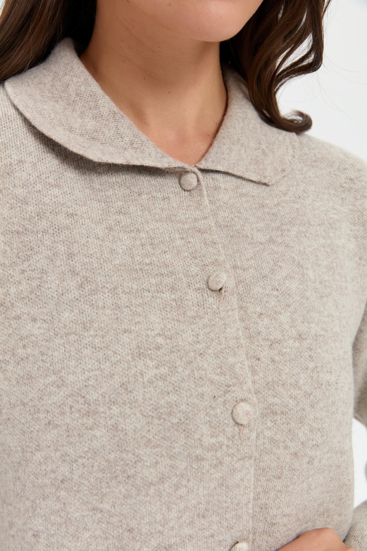 24015Kadın Polo Yaka Cebi Gül İşlemeli Kısa Yün Hırka V.Bej