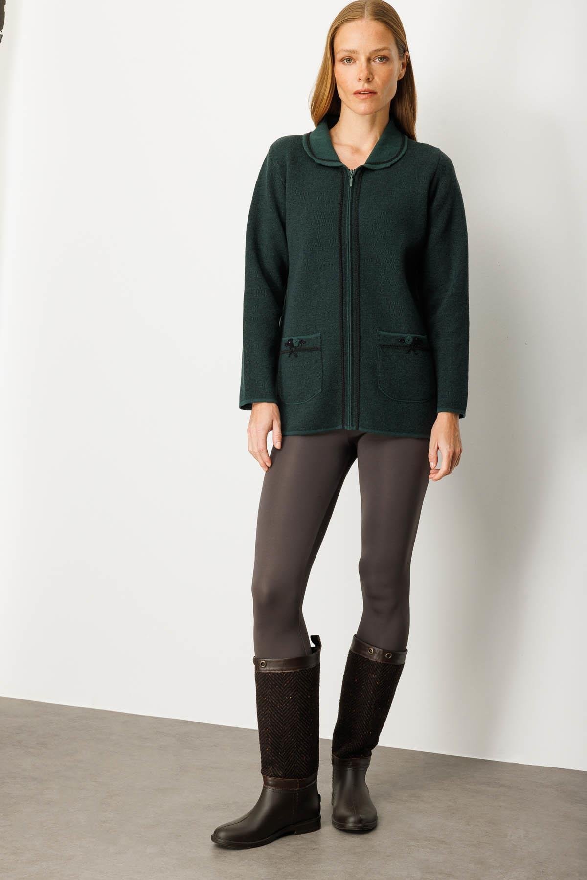 25032Kadın Polo Yaka Cebi Nakış İşlemeli Yün Hırka Yeşil