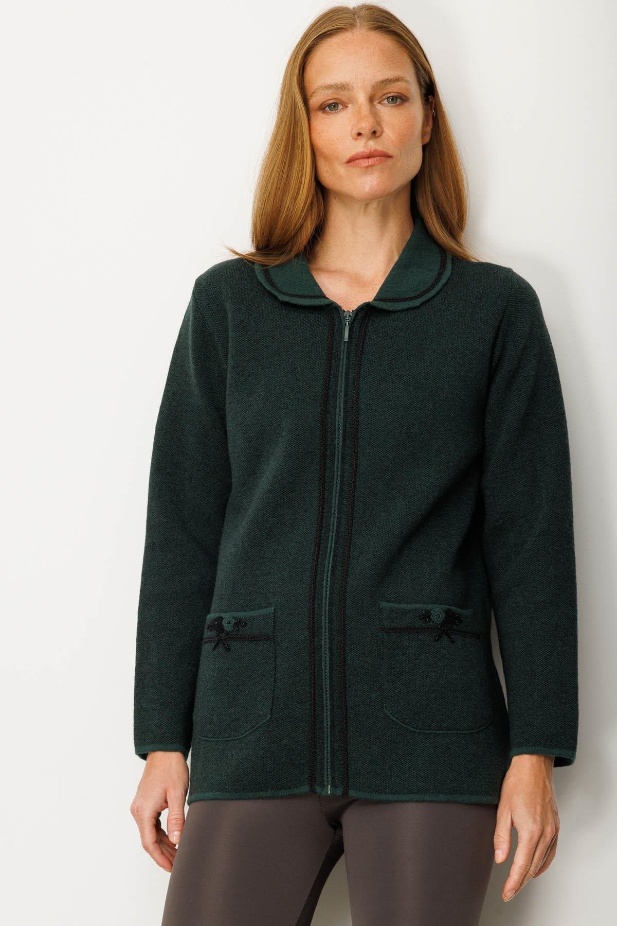 25032Kadın Polo Yaka Cebi Nakış İşlemeli Yün Hırka Yeşil