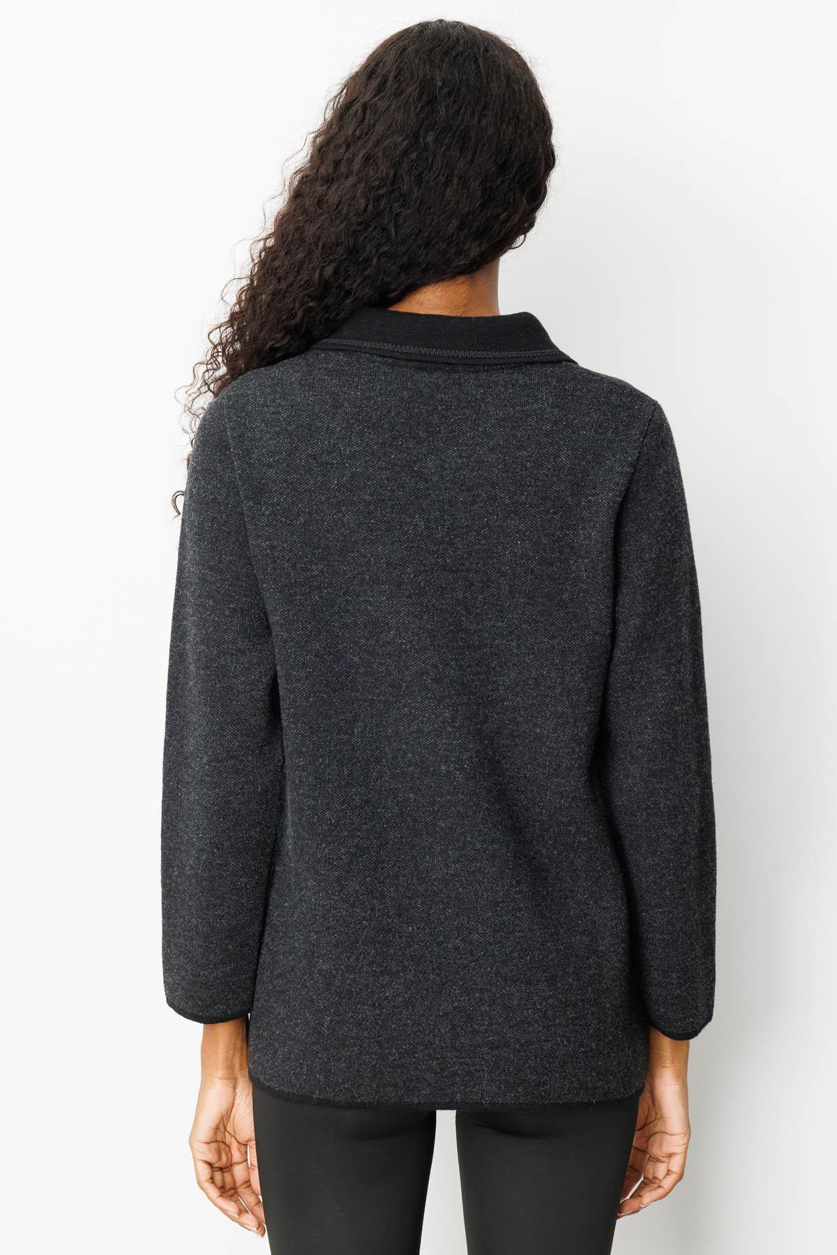 25032Kadın Polo Yaka Cebi Nakış İşlemeli Yün Hırka Siyah