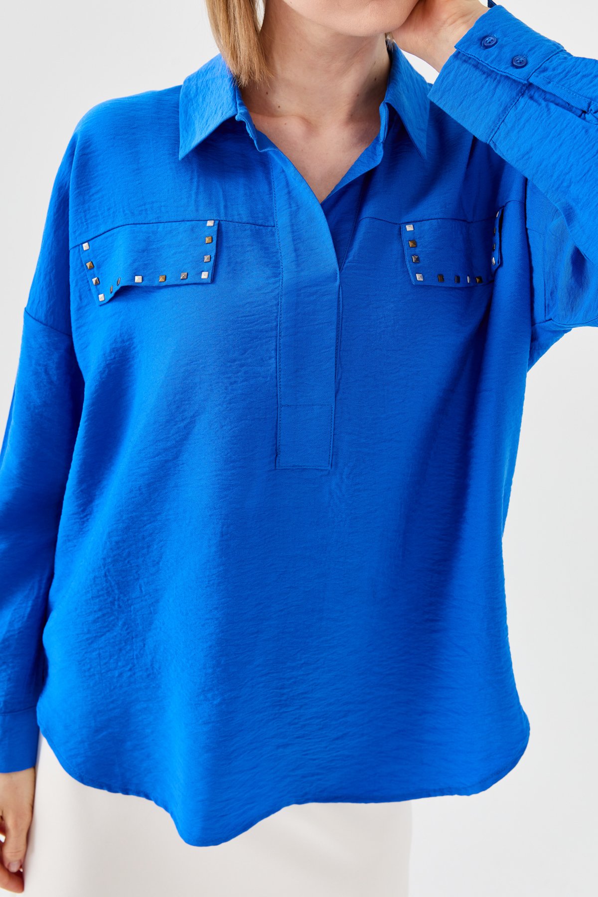 23485Kadın Polo Yaka Cepli Bluz Saks